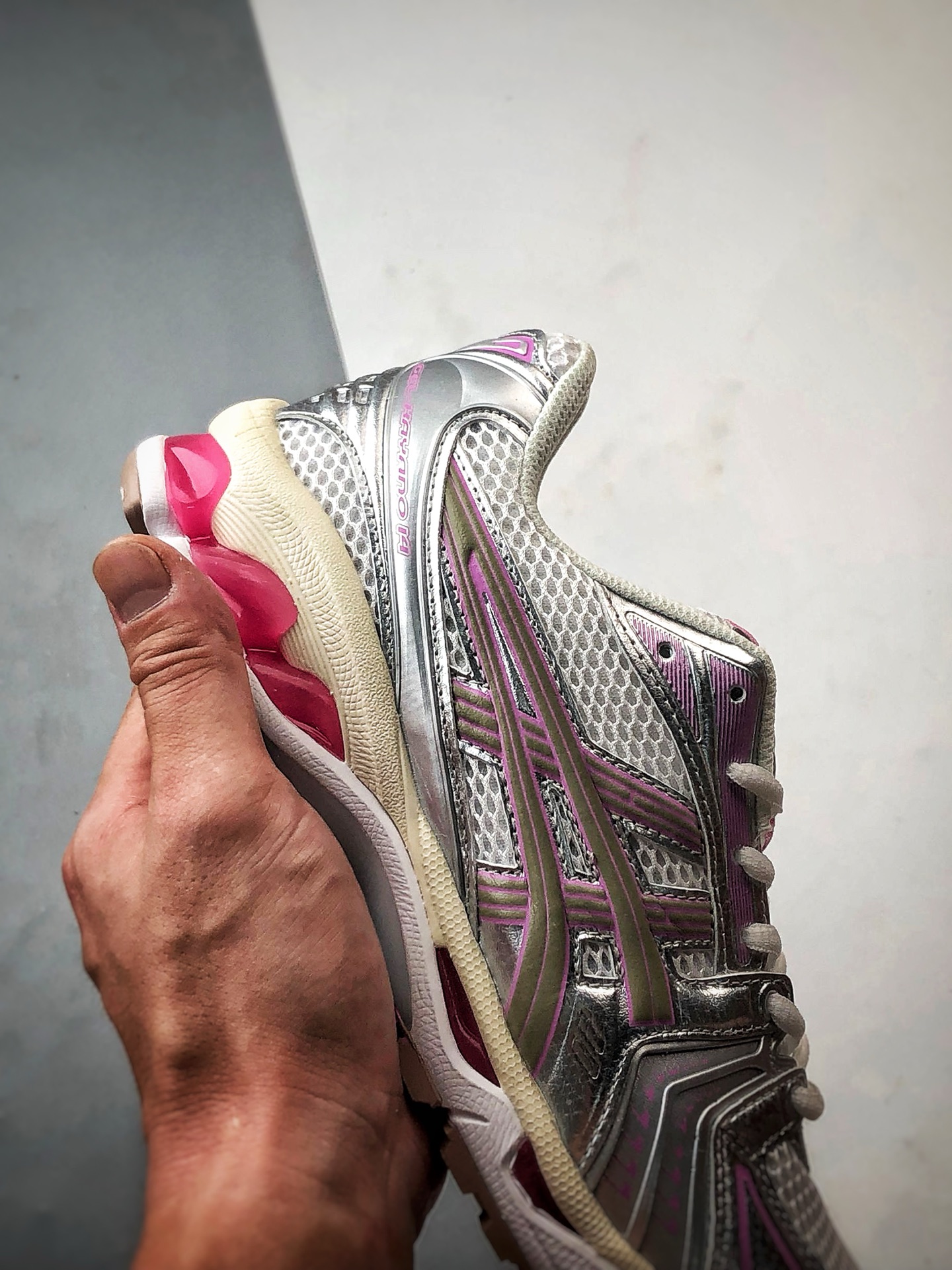 Asics Gel-Kayano 14 奶油粉 亚瑟士14代 纳米纤维气垫百搭休闲运动慢跑鞋 1203A667-100