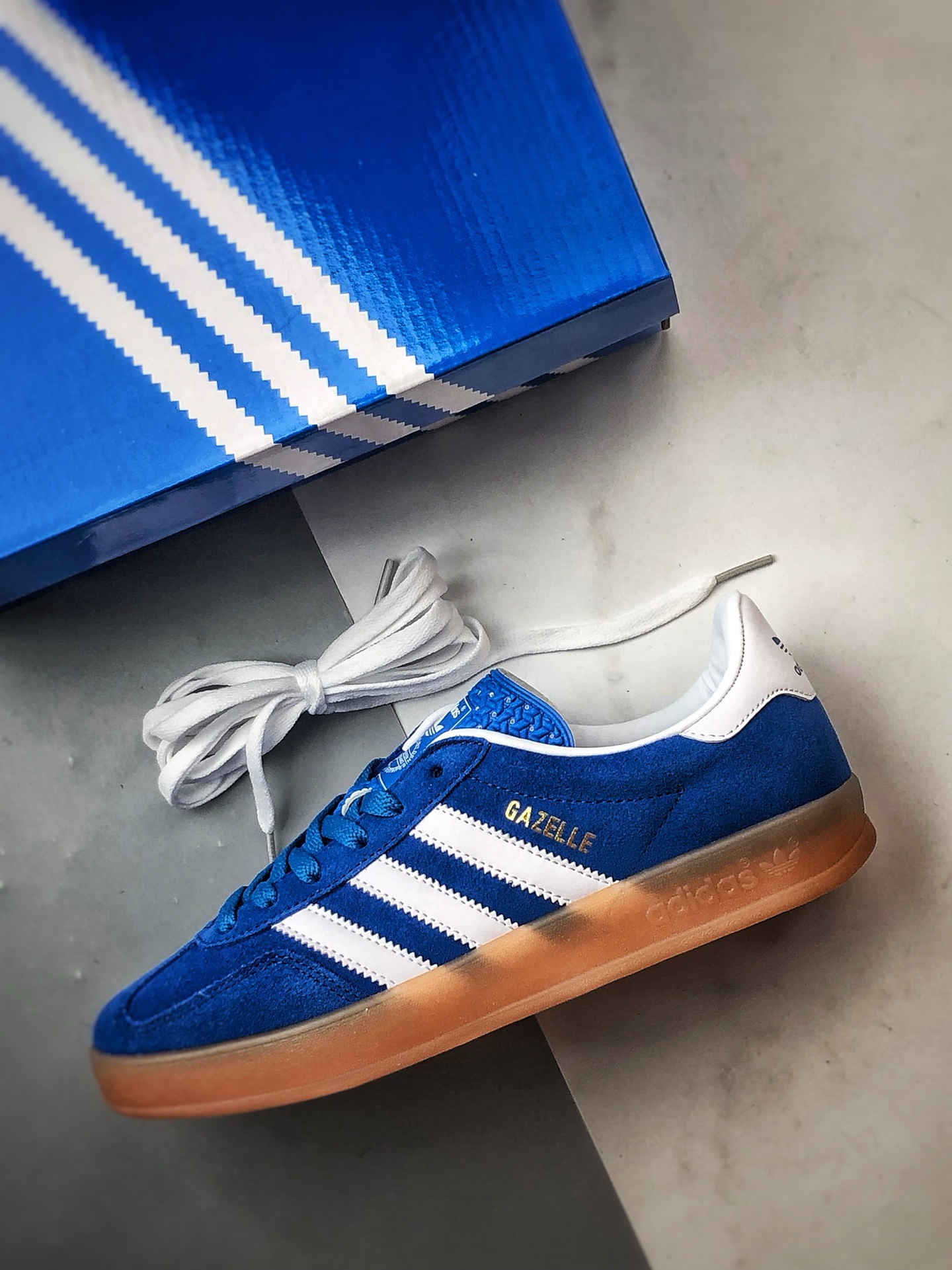 AD Originals Gazelle Indoor 蓝白 三叶草复古休闲运动板鞋 JI2061