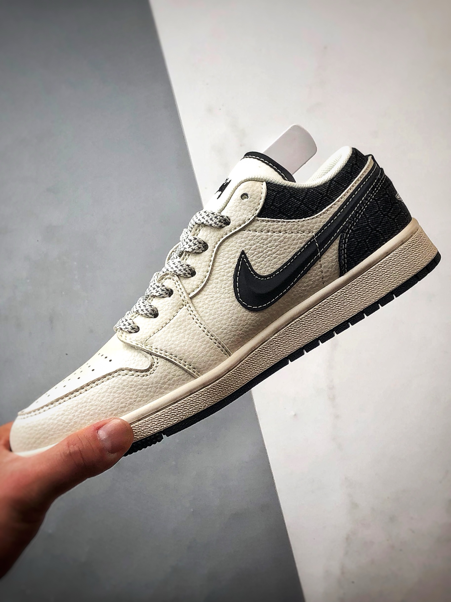Air Jordan 1 Low ”高端定制” 斯图西牛仔米白黑 XS6086-561