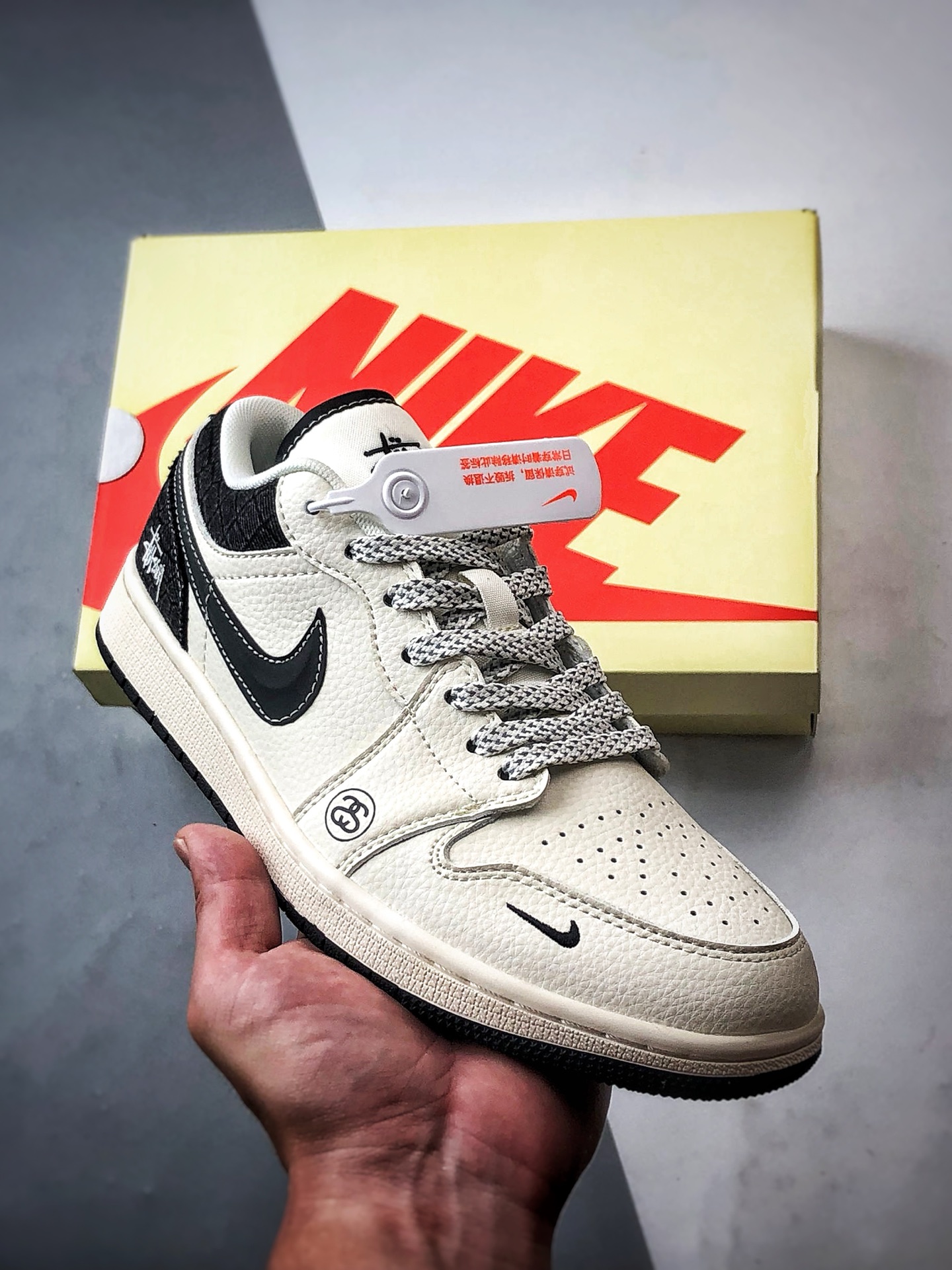 Air Jordan 1 Low ”高端定制” 斯图西牛仔米白黑 XS6086-561