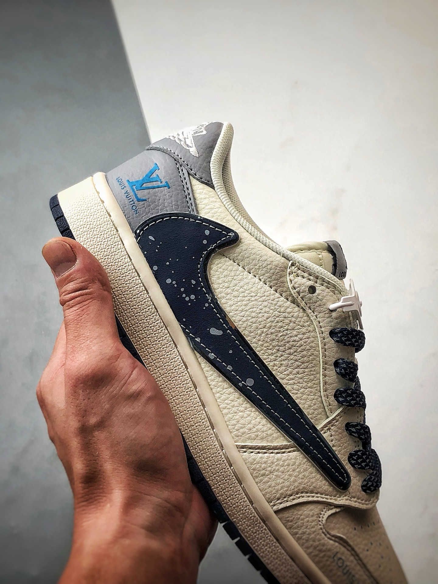 Air Jordan 1 Low ”高端定制” LV米灰深蓝雪花倒钩 ZH2598-242