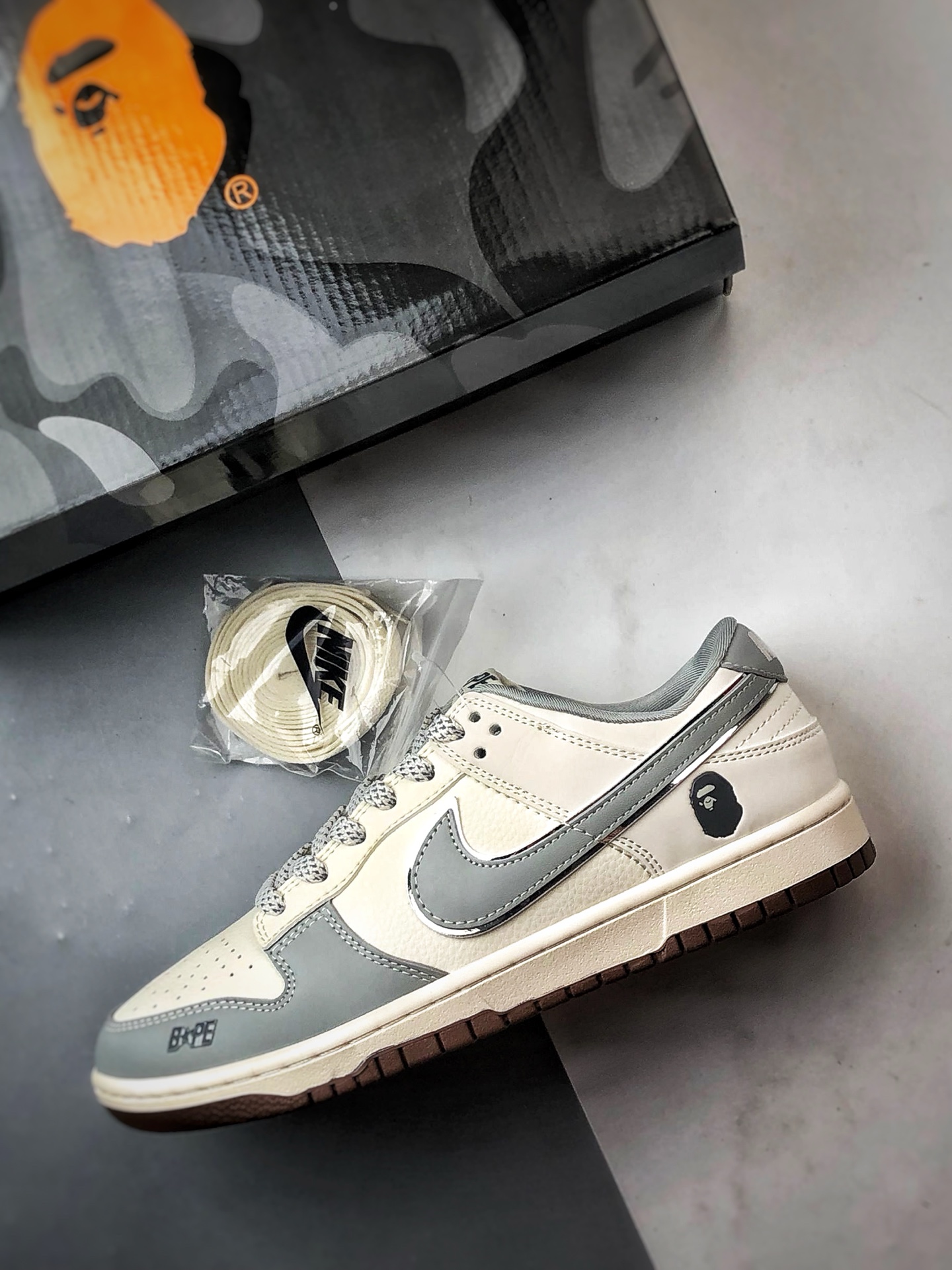 NK Dunk Low Retro ”DIY高端定制” Bape米白灰 低帮休闲运动板鞋 JJ2508-558
