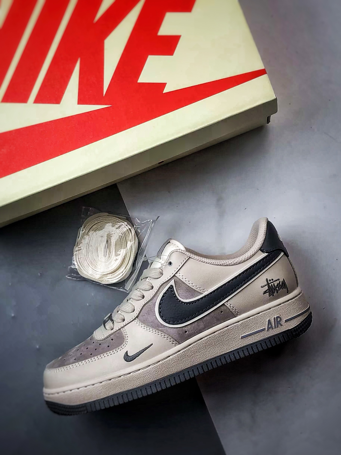 Stussy x Air Force 1 Low 米棕深灰 XX3168-126
