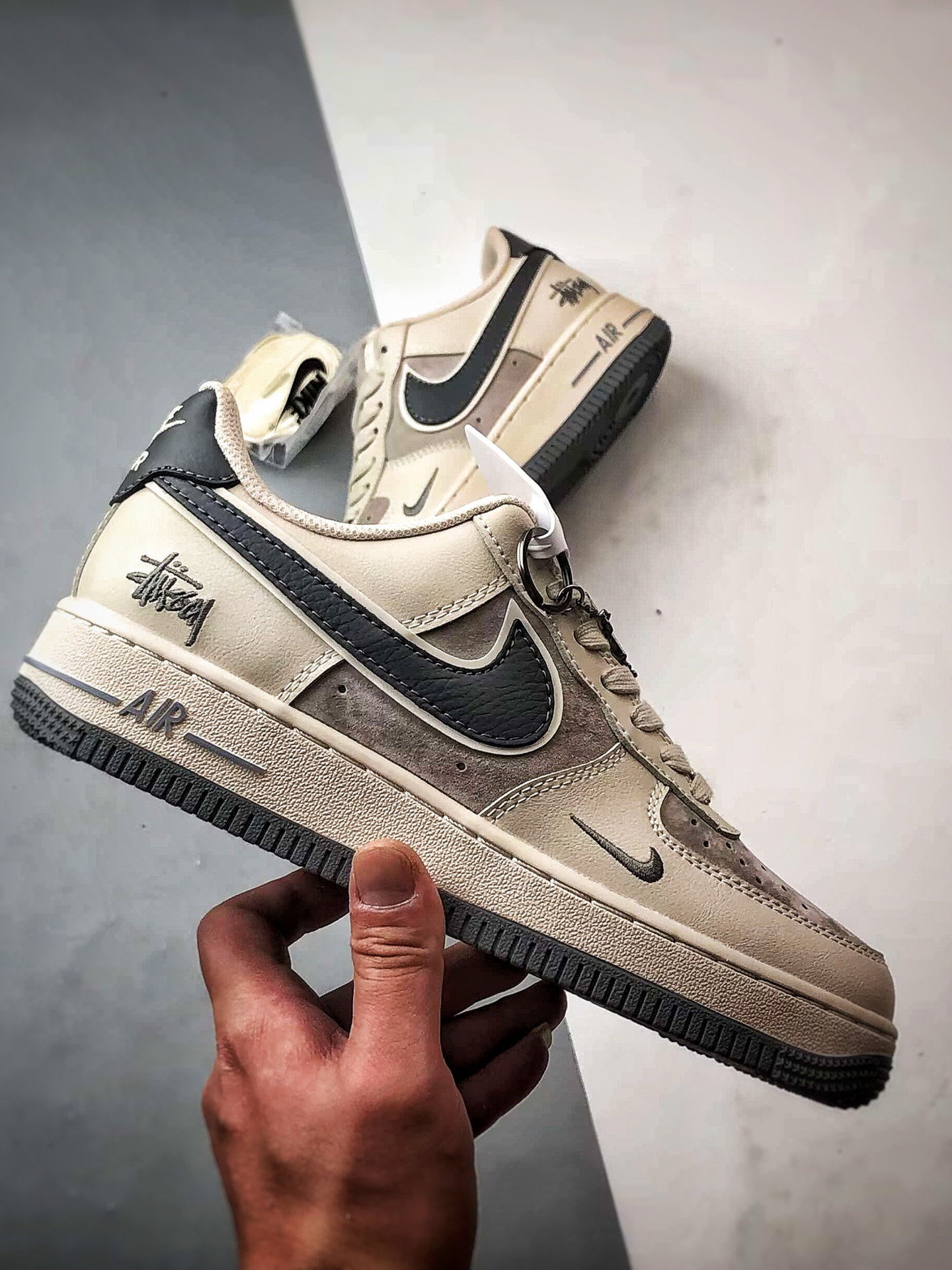 Stussy x Air Force 1 Low 米棕深灰 XX3168-126