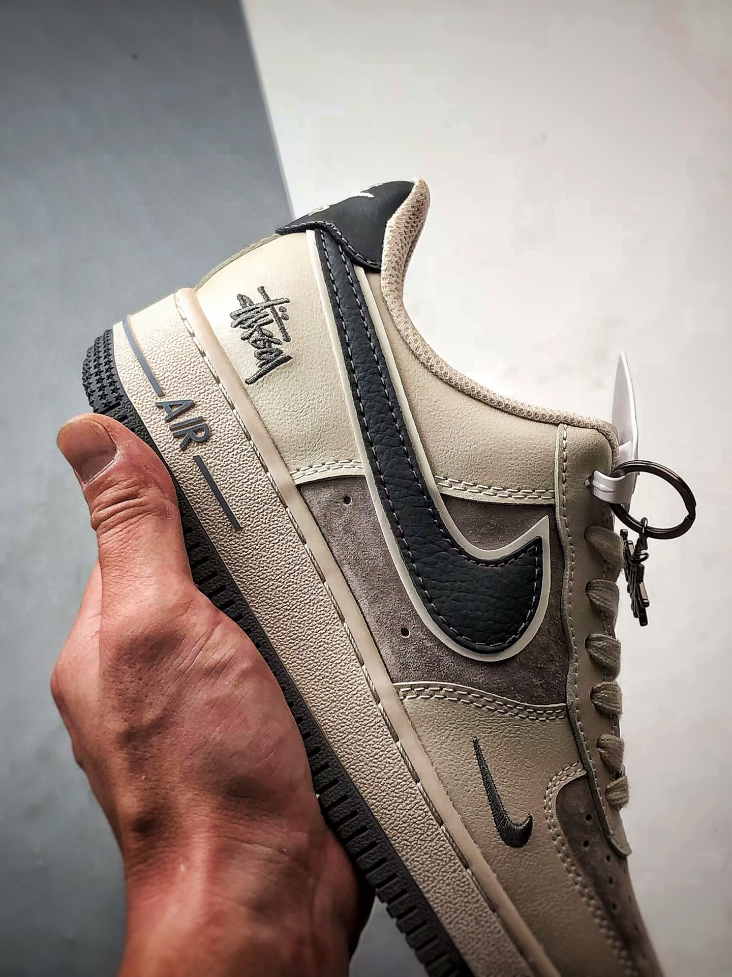 Stussy x Air Force 1 Low 米棕深灰 XX3168-126