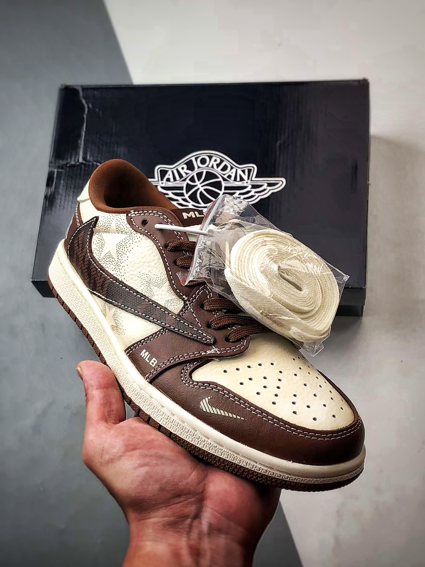 Air Jordan 1 Low ”高端定制” MLB米白棕倒钩 XS2024-014