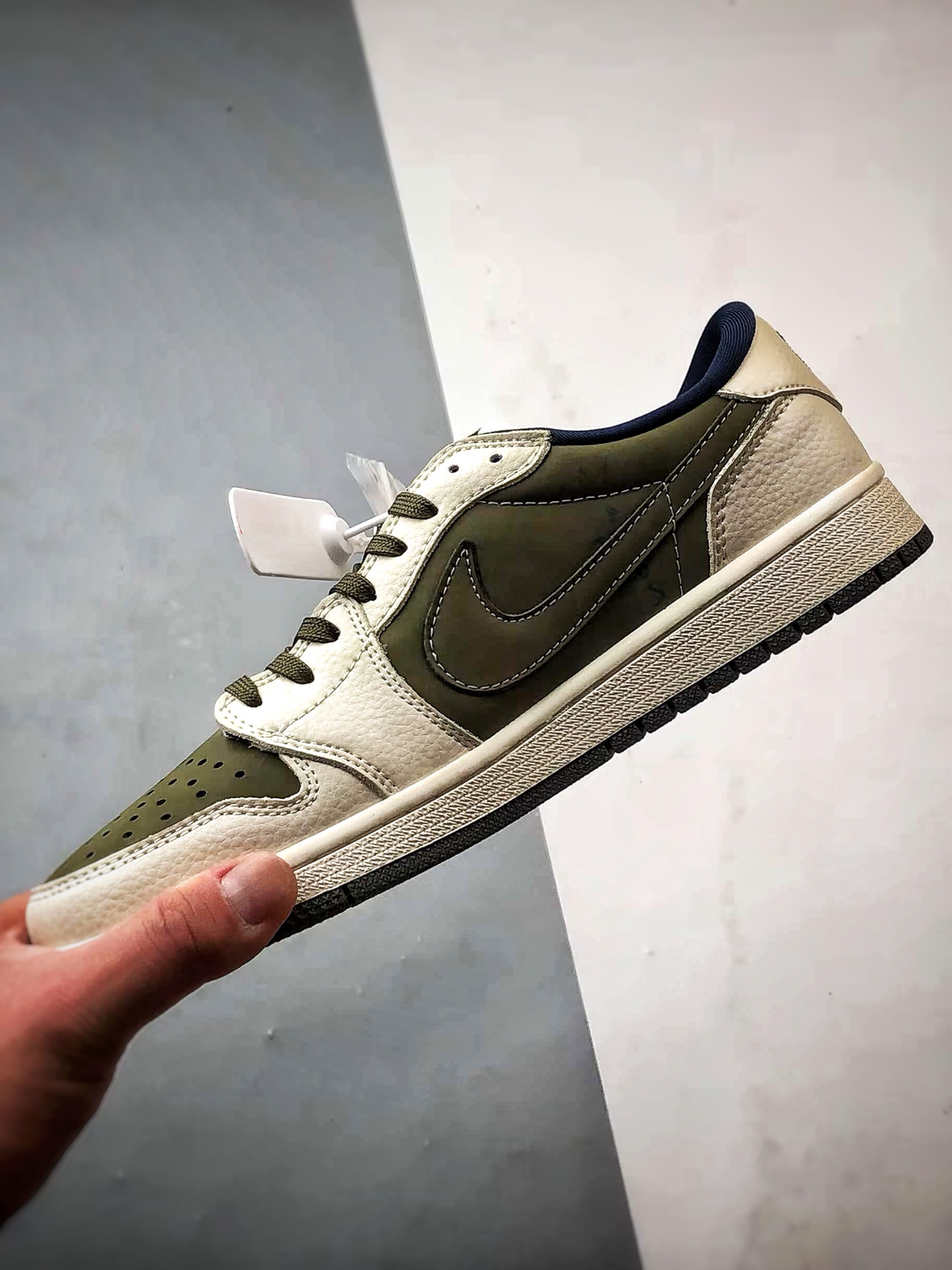 Air Jordan 1 Low ”高端定制” 迪奥米白军绿倒钩 LD2025-008