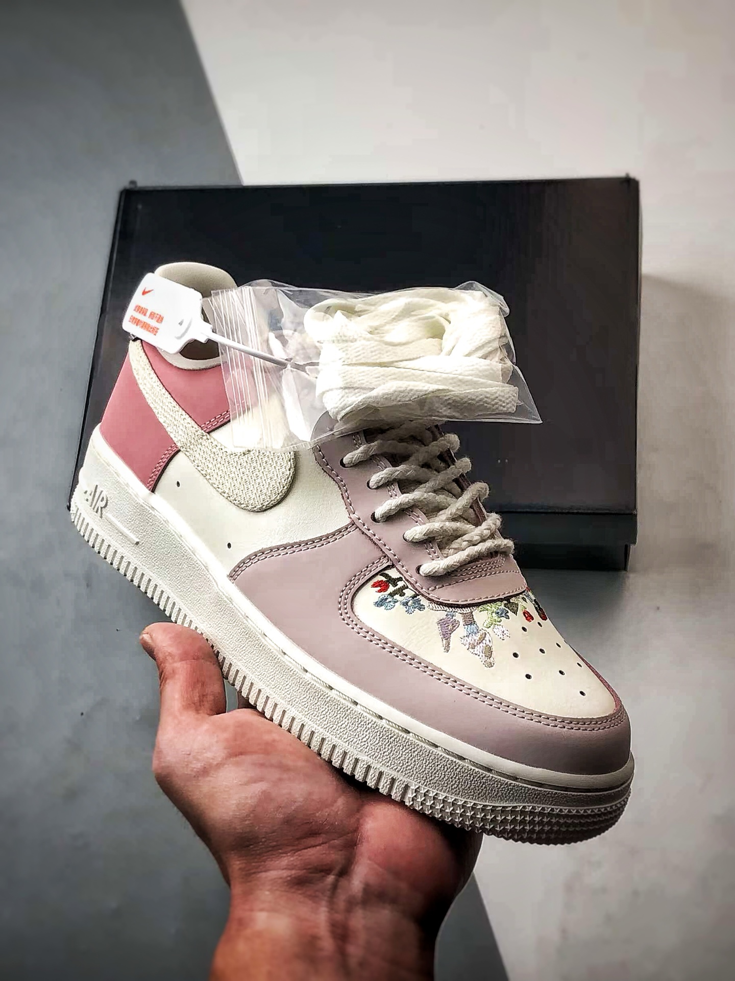 Air Force 1 ’07 Low 粉白 IB8874-111