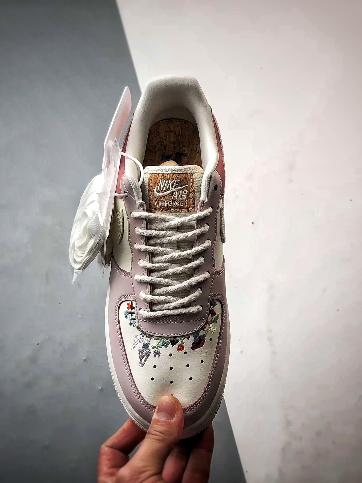 Air Force 1 '07 Low 粉白 IB8874-111