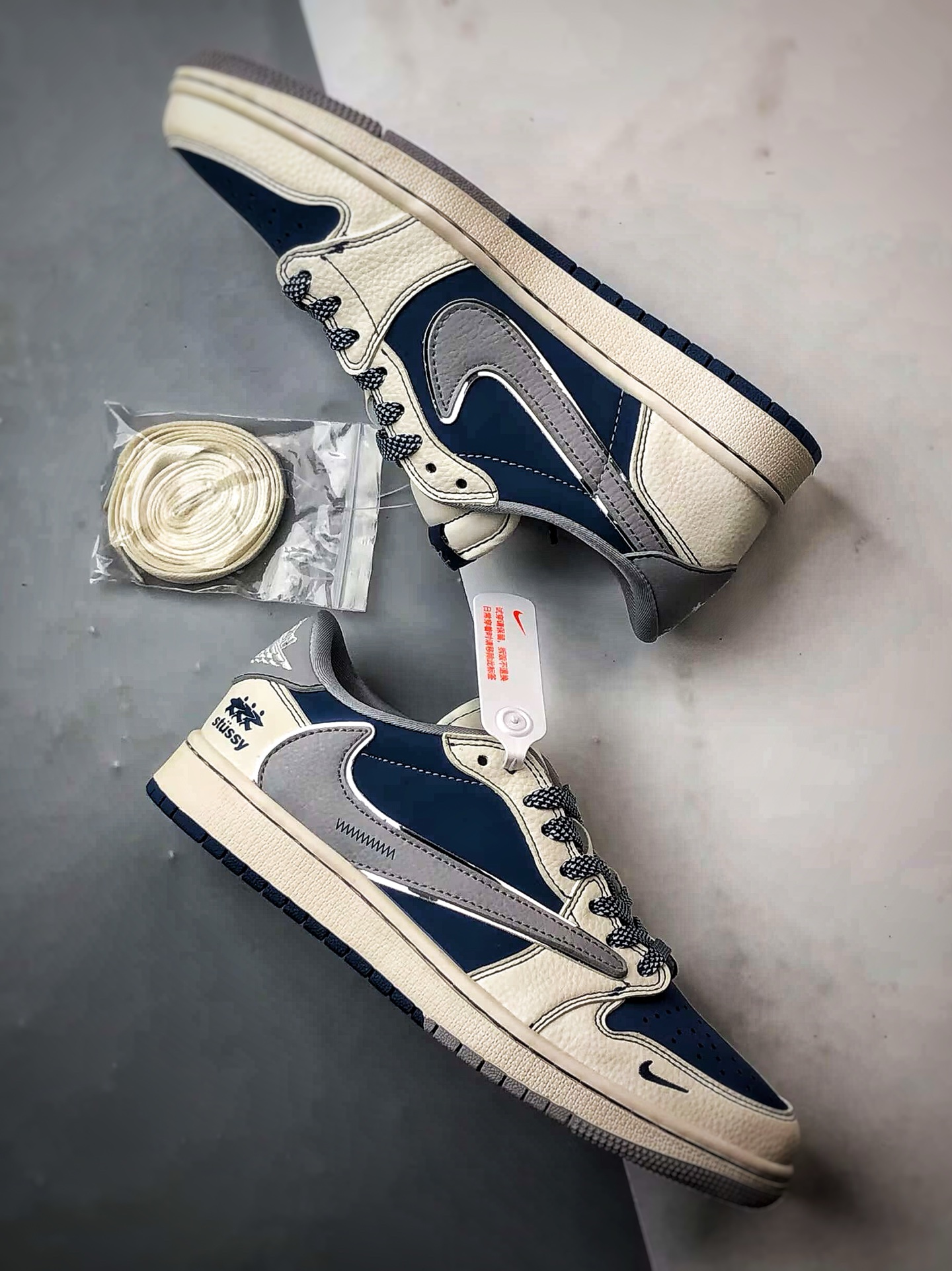Air Jordan 1 Low ”高端定制” 斯图西米蓝灰倒钩 ZH2598-245