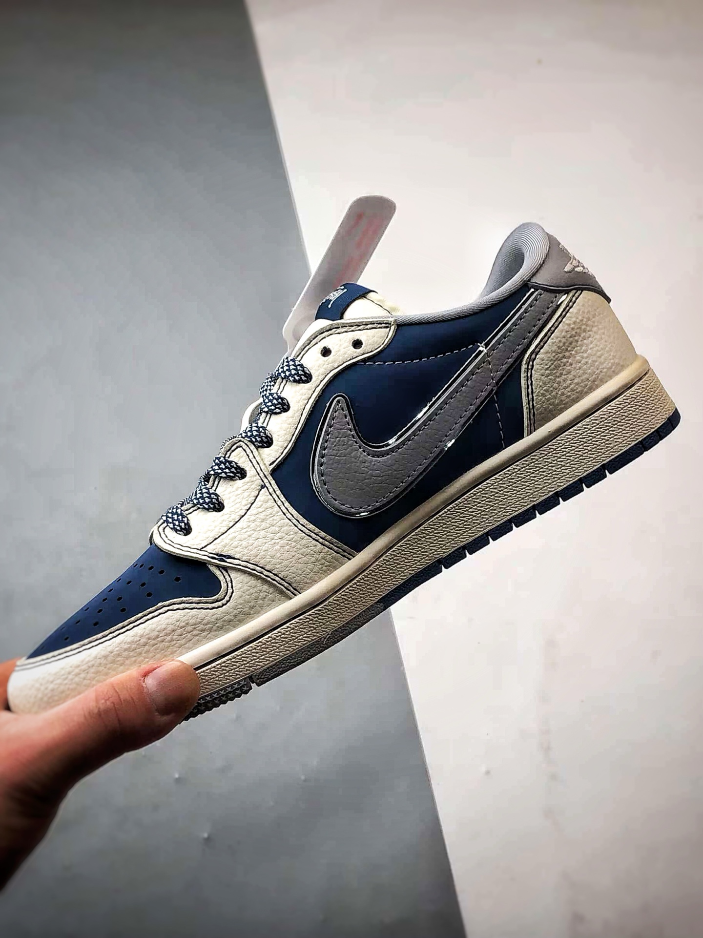 Air Jordan 1 Low ”高端定制” 斯图西米蓝灰倒钩 ZH2598-245