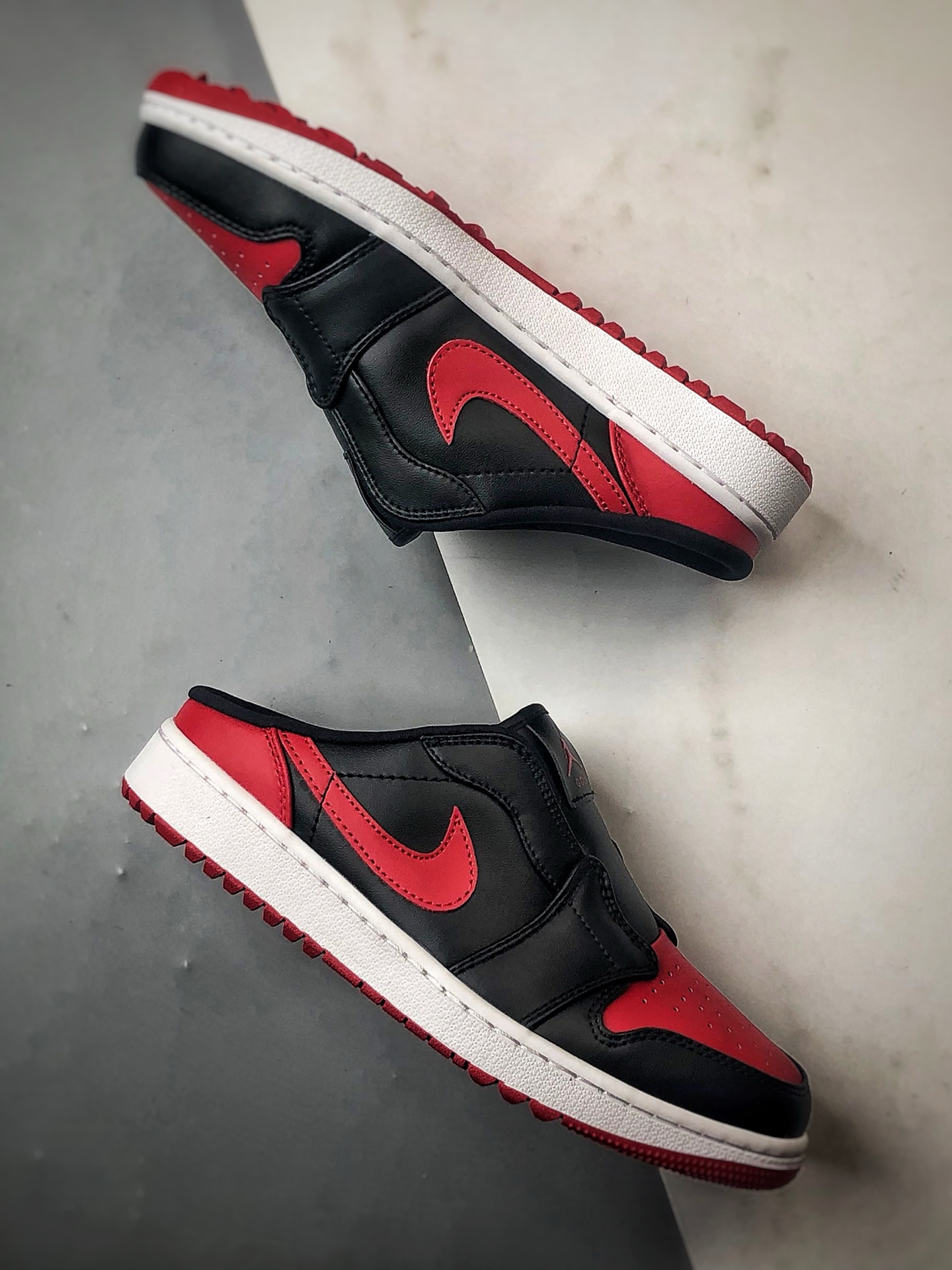 200 Air Jordan 1 Mule 黑红 官方同步 AJ系列穆勒一脚蹬半拖 FJ1214-001