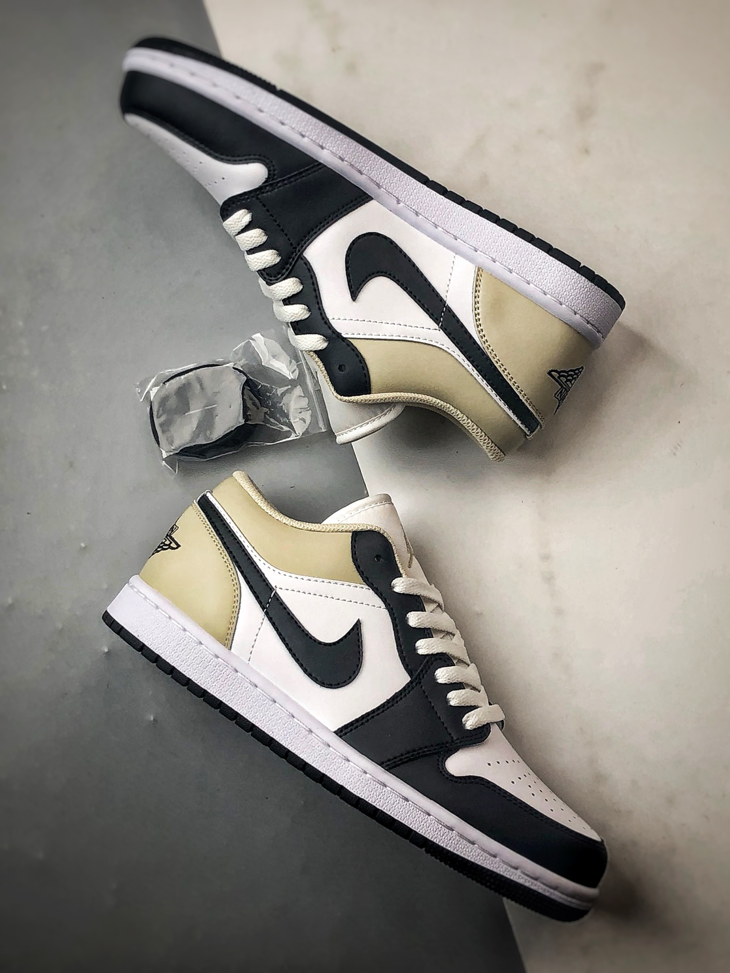 200 Air Jordan 1 Low 黑白黄 553558-153