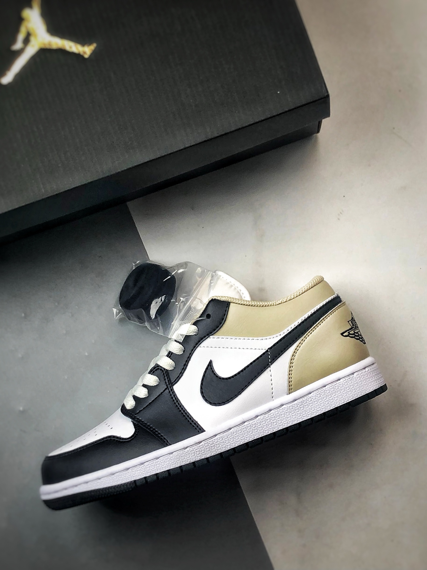 200 Air Jordan 1 Low 黑白黄 553558-153