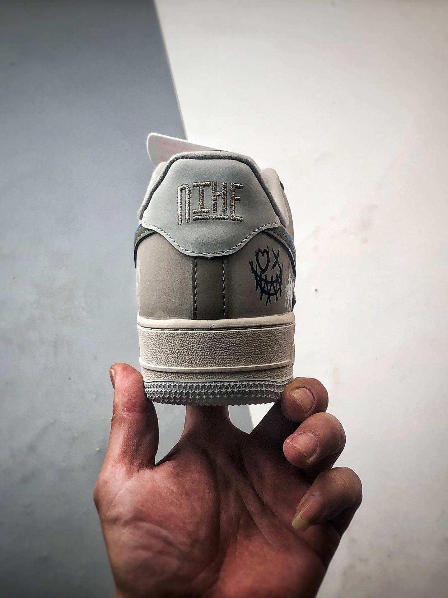 280 Air Force 1 '07 Low 蝙蝠侠涂鸦 XL2321-111