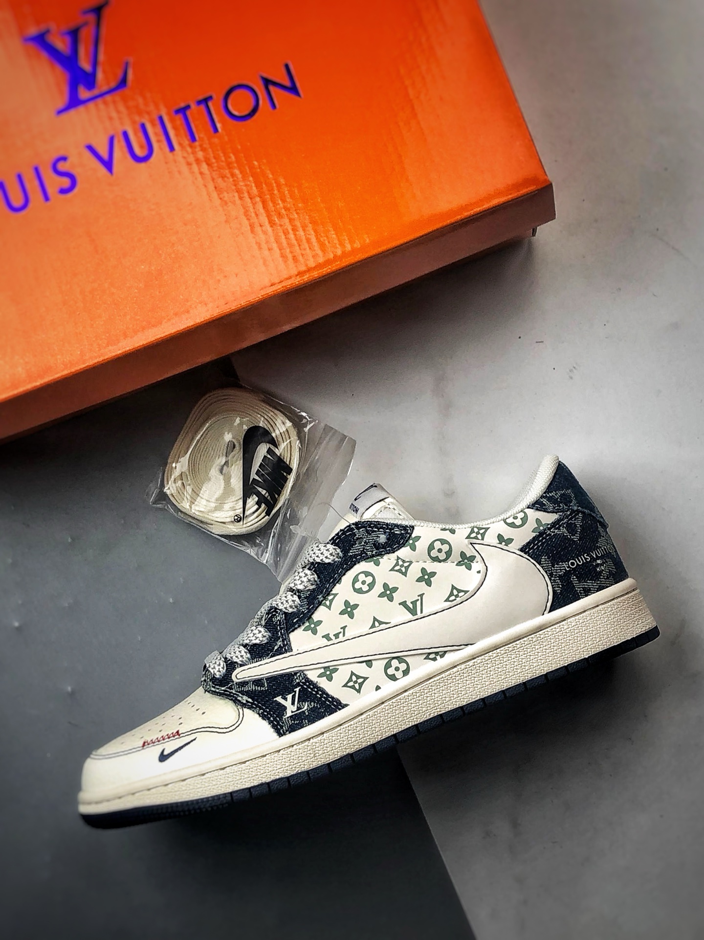 Air Jordan 1 Low OG ”高端定制” LV牛仔反光白蓝倒钩 YX5066-326