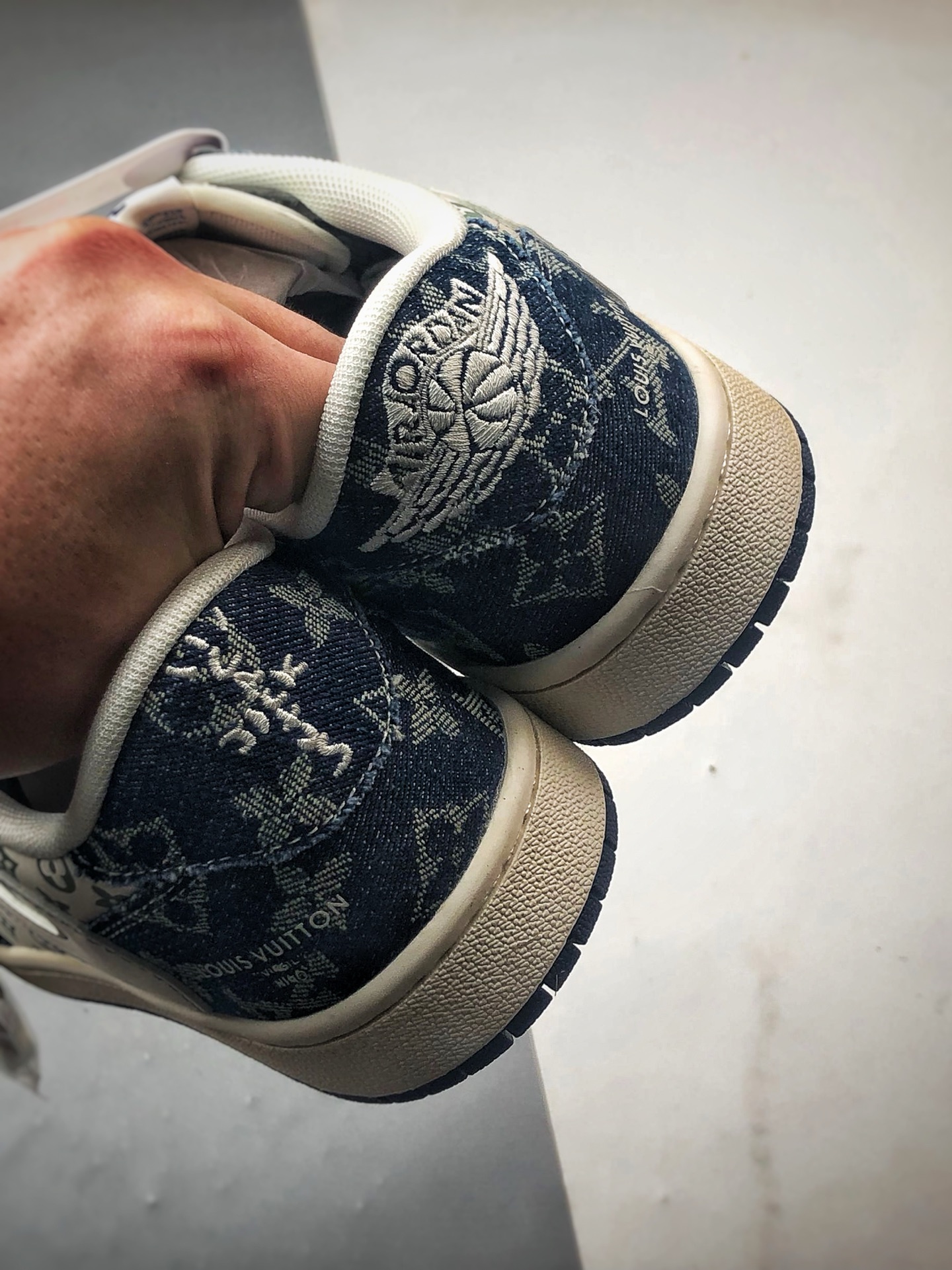 Air Jordan 1 Low OG ”高端定制” LV牛仔反光白蓝倒钩 YX5066-326