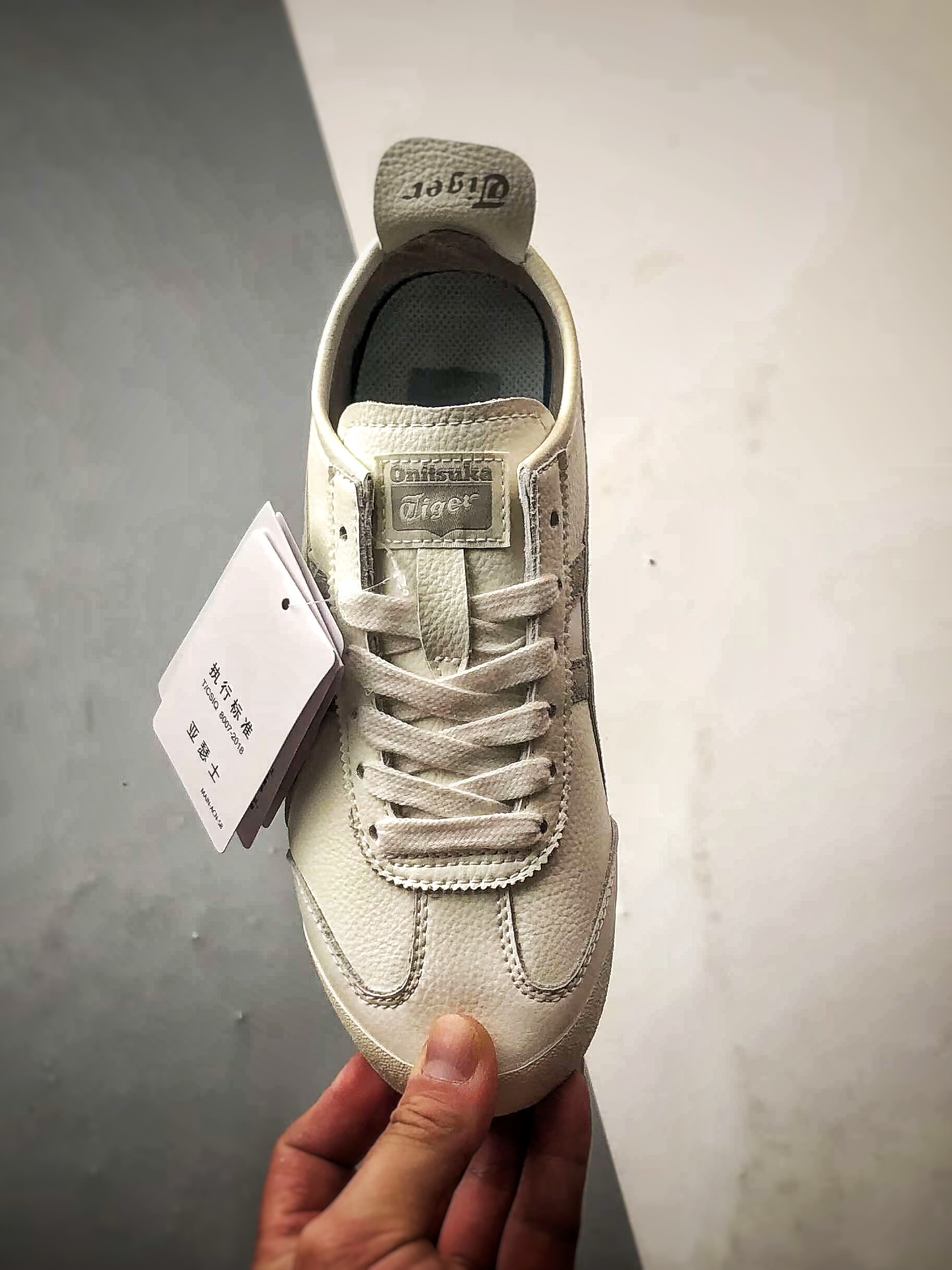 160 Asics 鬼冢虎 Mexico 66 米灰色 1183A942-101
