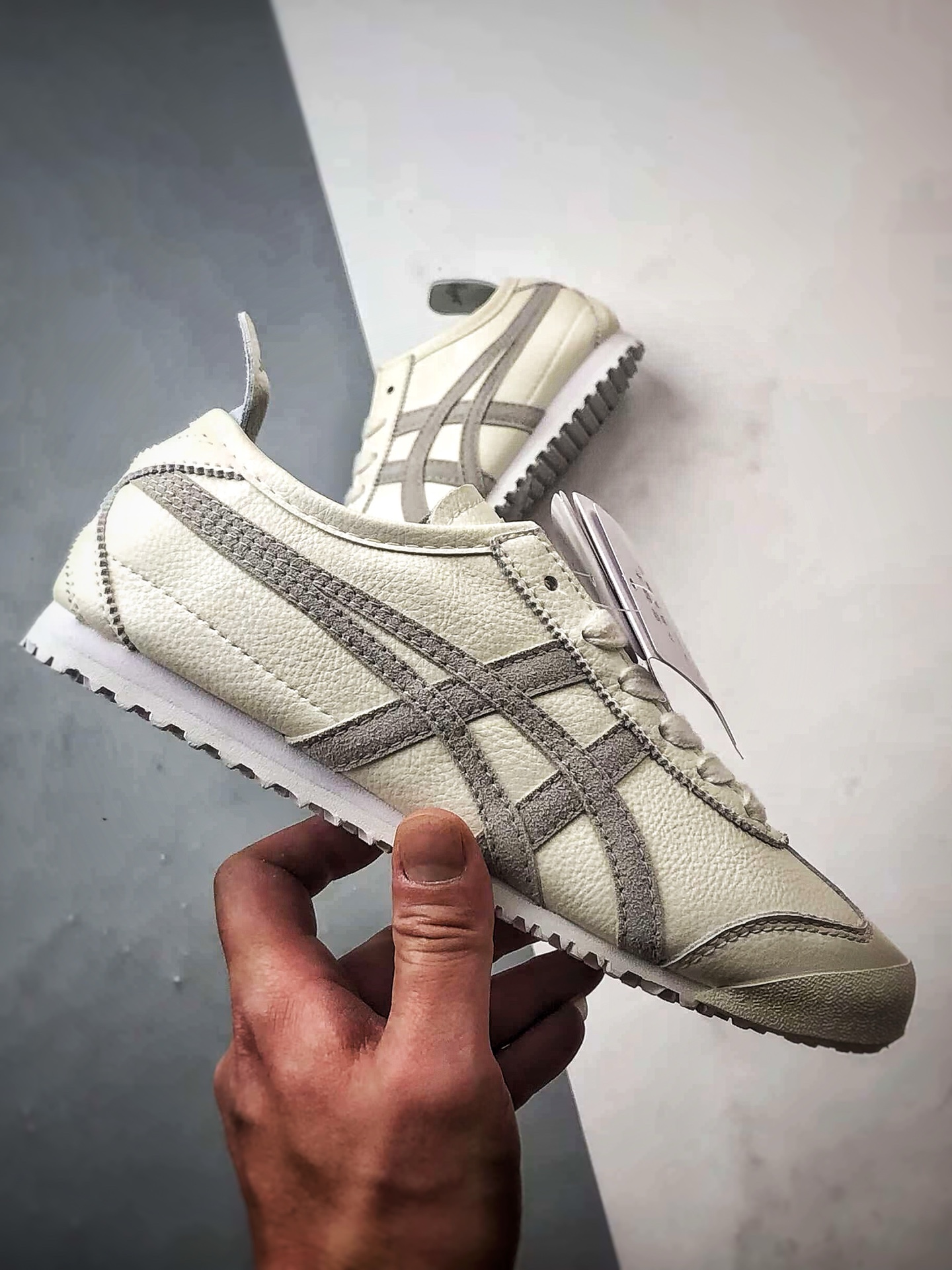 160 Asics 鬼冢虎 Mexico 66 米灰色 1183A942-101