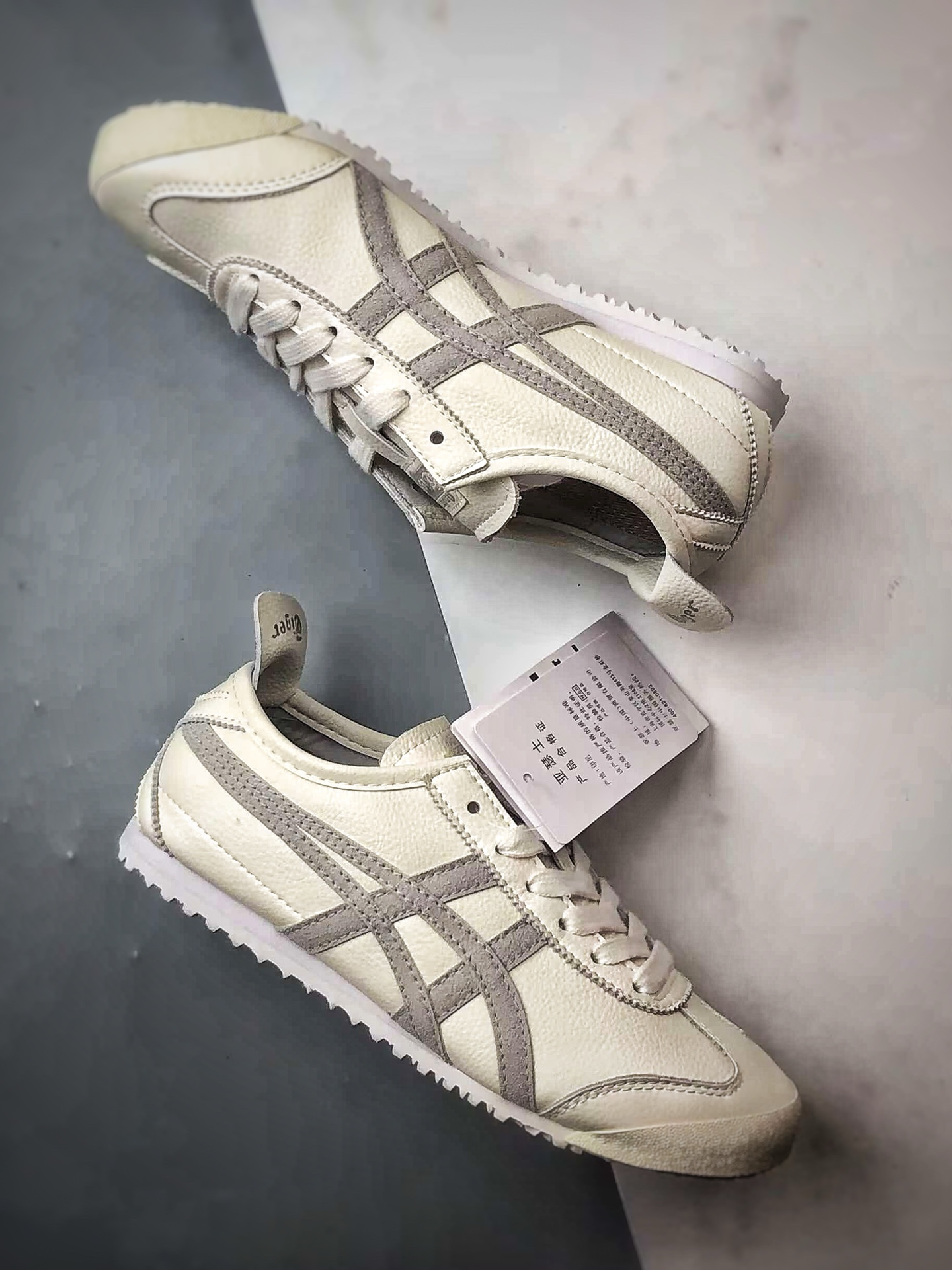 160 Asics 鬼冢虎 Mexico 66 米灰色 1183A942-101