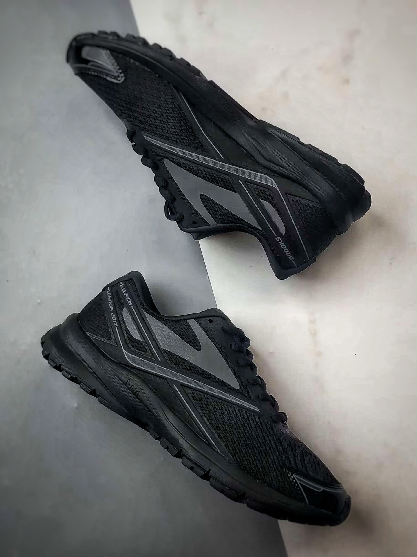 Brooks/布鲁克斯 Glycerin 19 黑色 甘油19代低帮缓震运动慢跑鞋