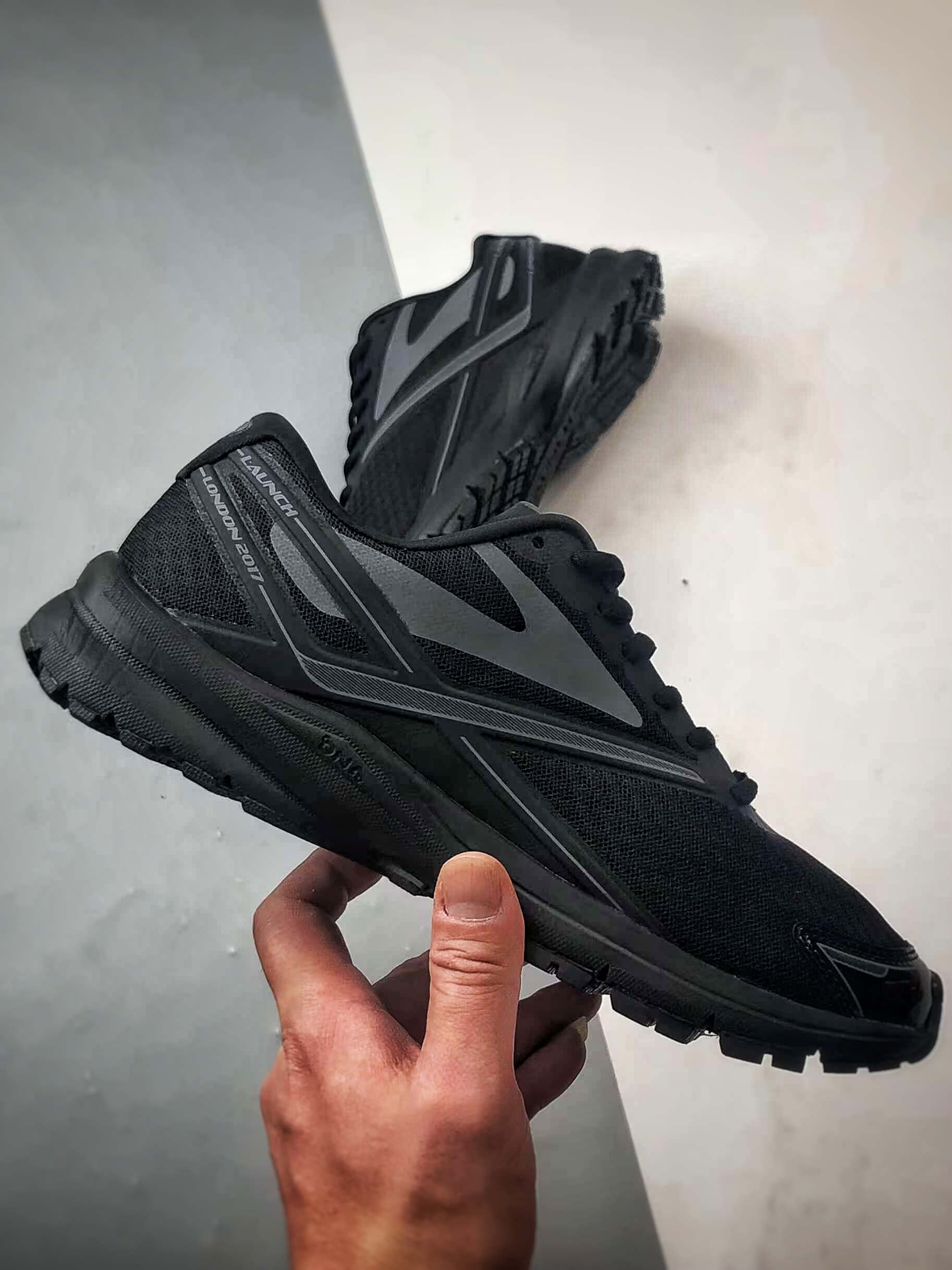 Brooks/布鲁克斯 Glycerin 19 黑色 甘油19代低帮缓震运动慢跑鞋