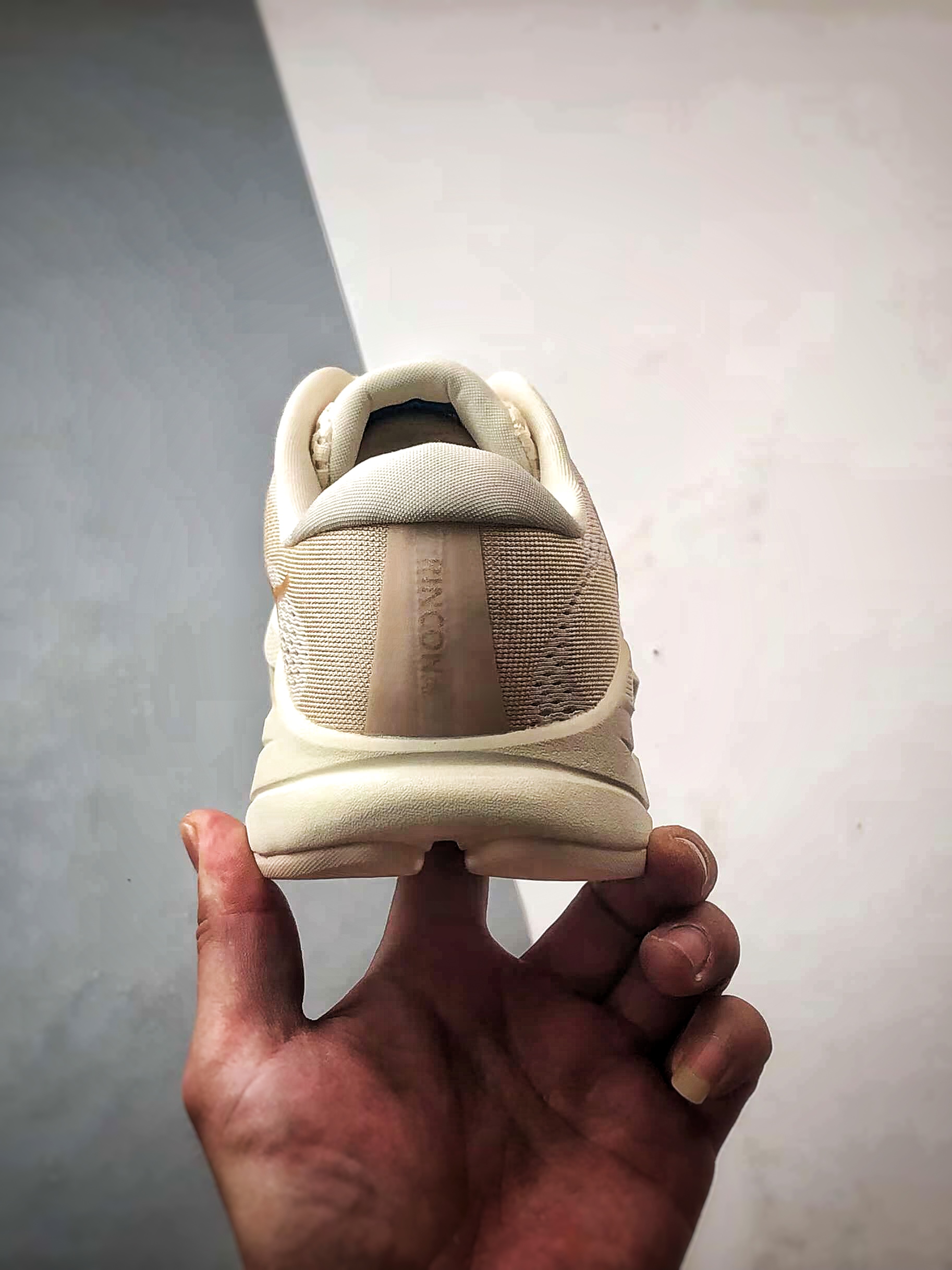 240 Hoka One One Rincon 4 米色 林康4代公路休闲跑步鞋 1155131-VCH