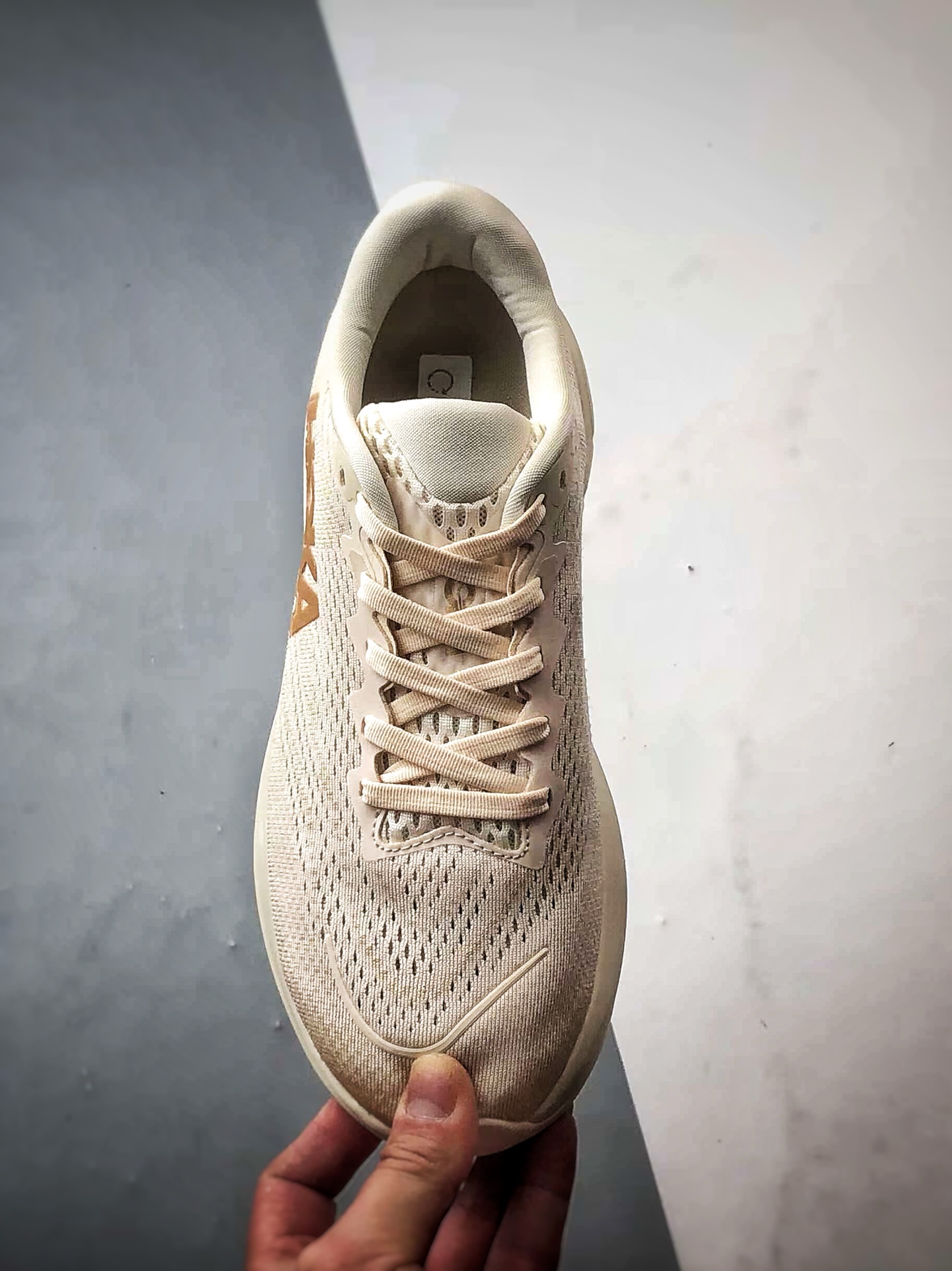 240 Hoka One One Rincon 4 米色 林康4代公路休闲跑步鞋 1155131-VCH