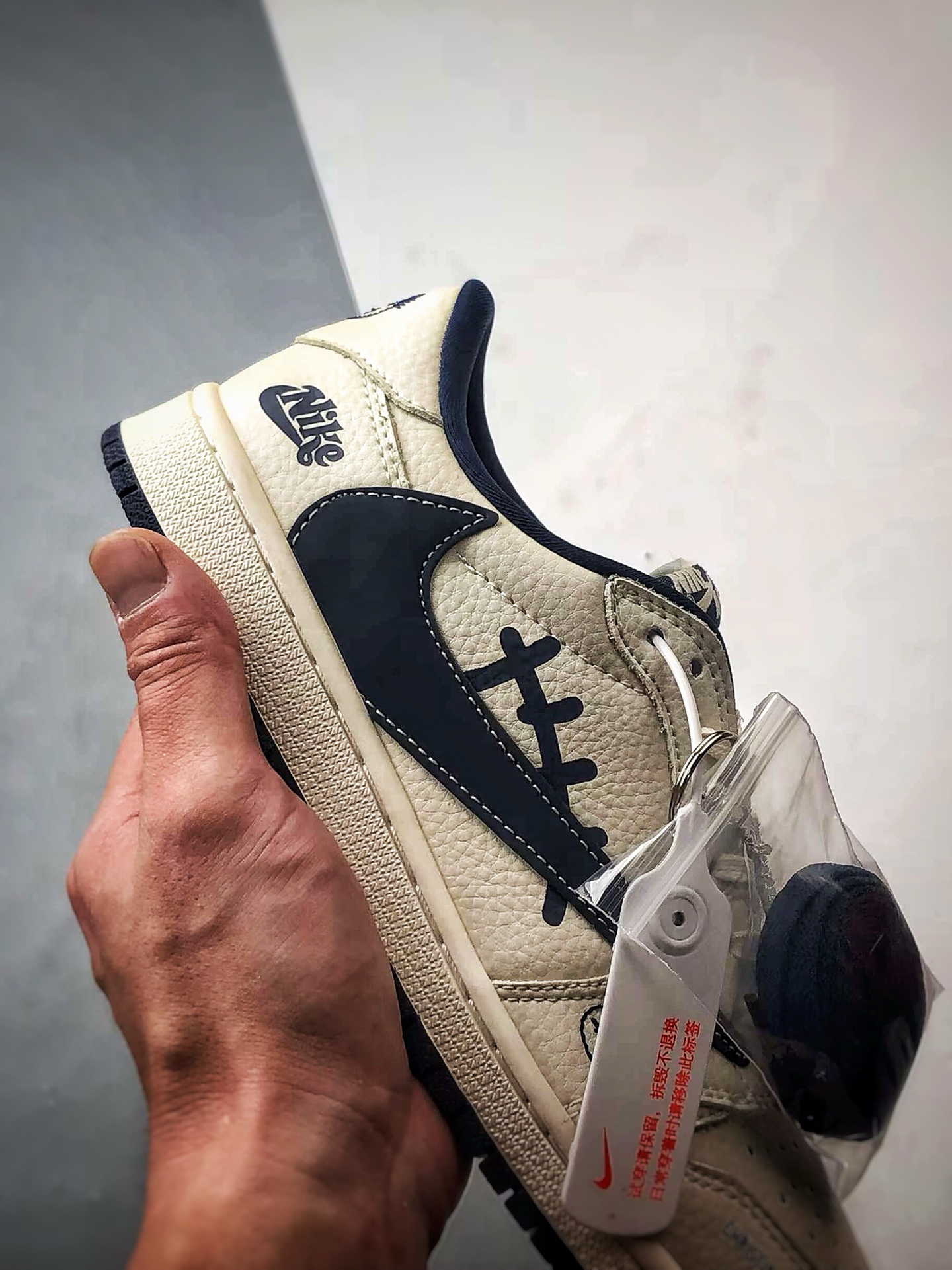 Air Jordan 1 Low OG ”高端定制” 迪奥米白黑蓝倒钩 LD2025-009