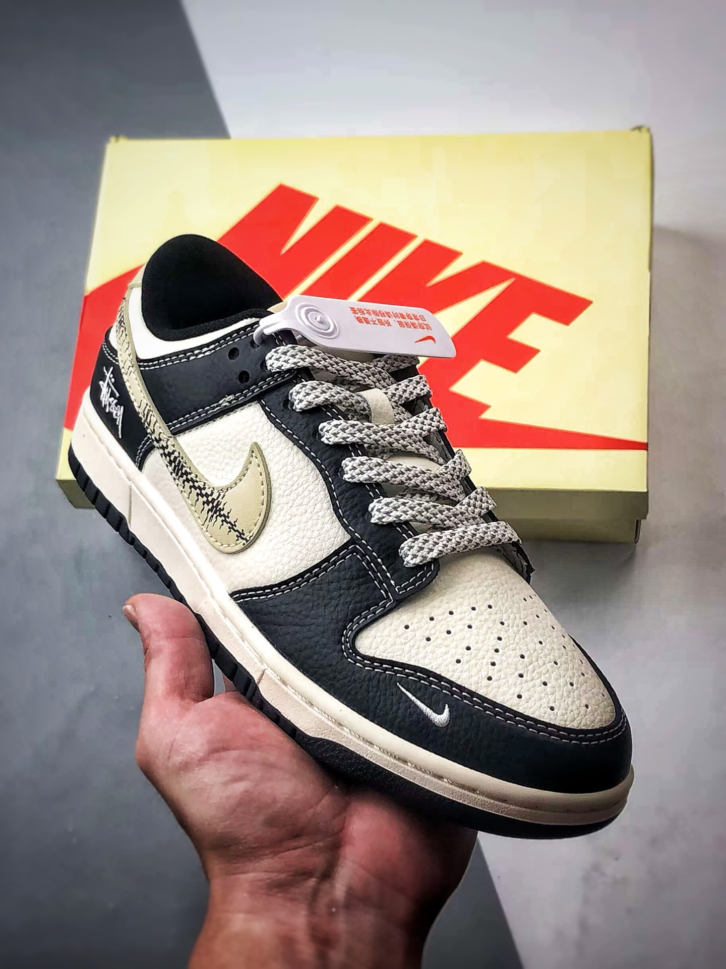 290 NK Dunk Low Retro ”DIY高端定制” 斯图西米黑浅黄钩 低帮休闲运动板鞋 ZH2598-271