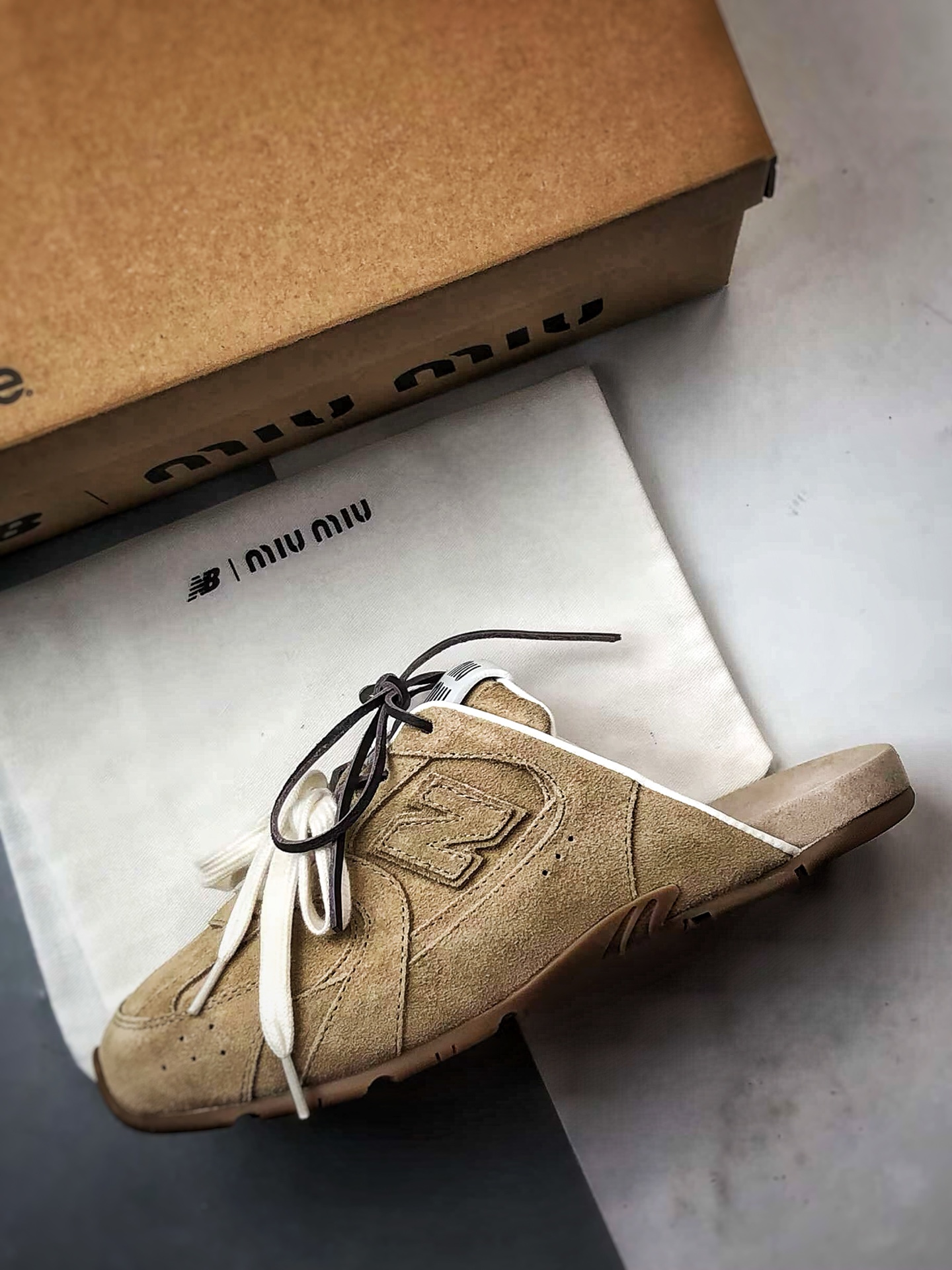 370 Miu Miu缪缪 x New Balance NB530 棕色 春夏新款 圆头平底包头半拖拖鞋