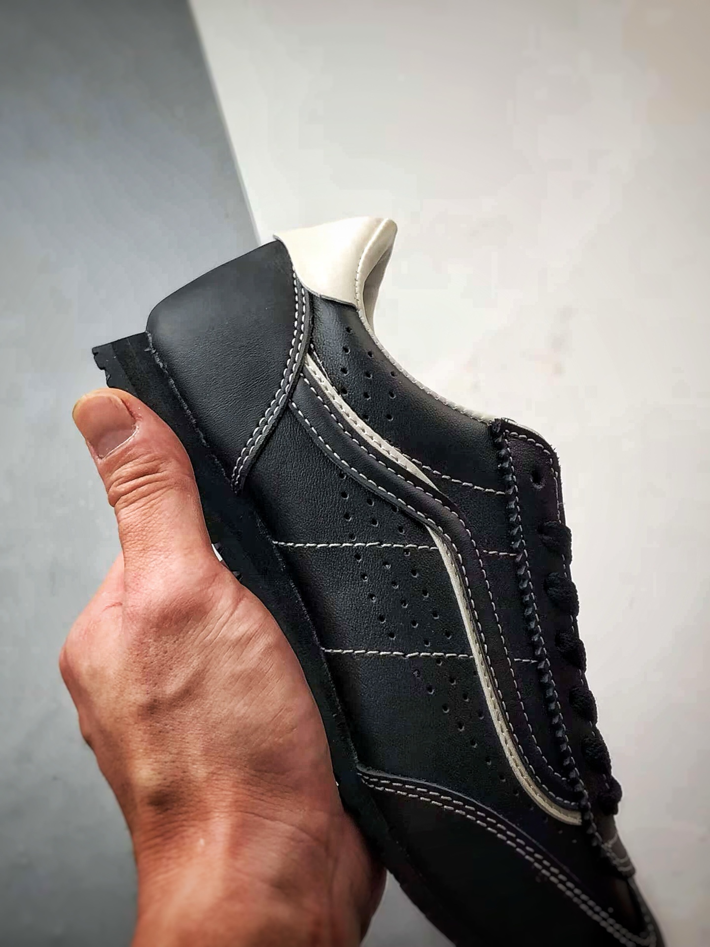 170 Vans Super LowPro 全皮黑色 万斯新款 复古薄底德训鞋系列 VN000D8TBKA