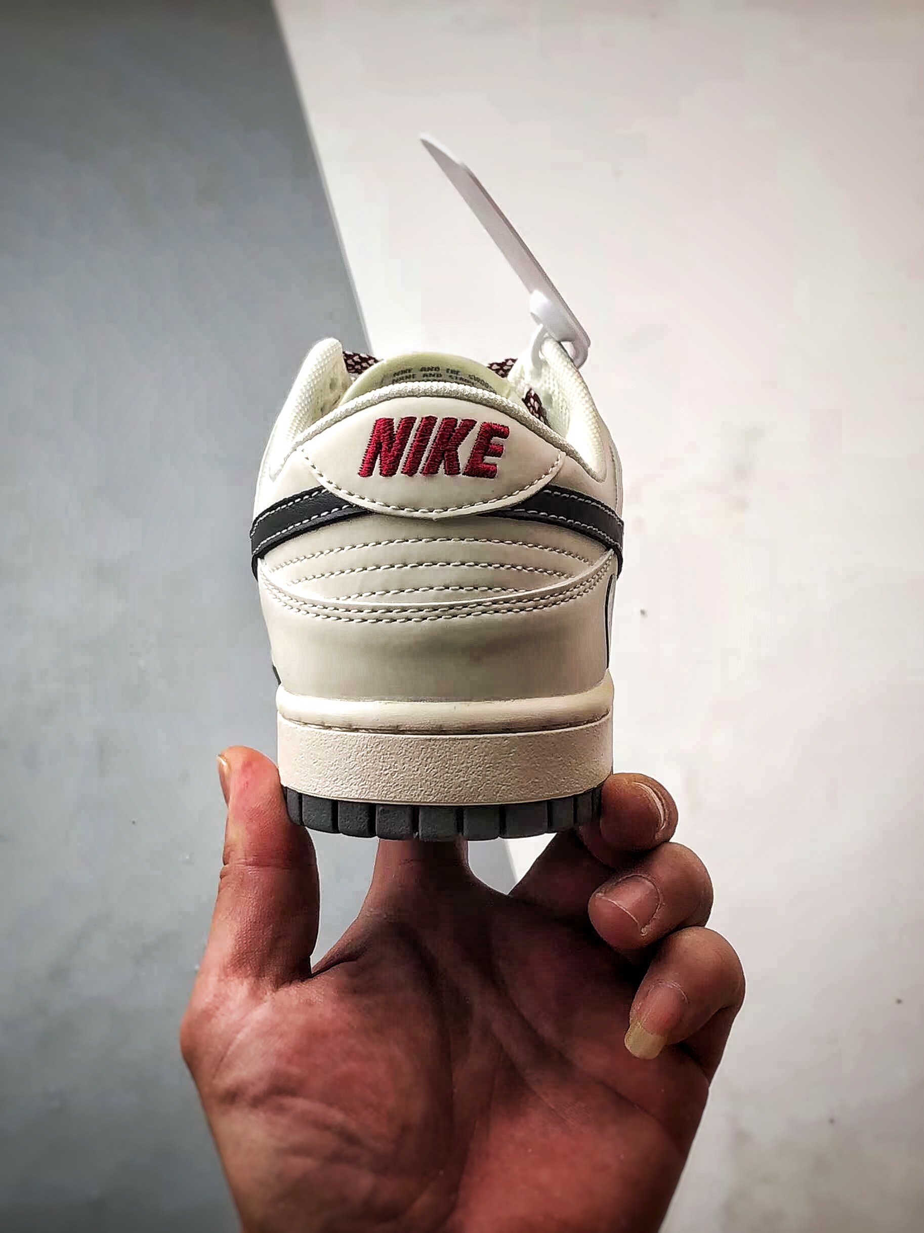 290 NK Dunk Low Retro ”DIY高端定制” Bape米白灰红钩 低帮休闲运动板鞋 JJ2508-561
