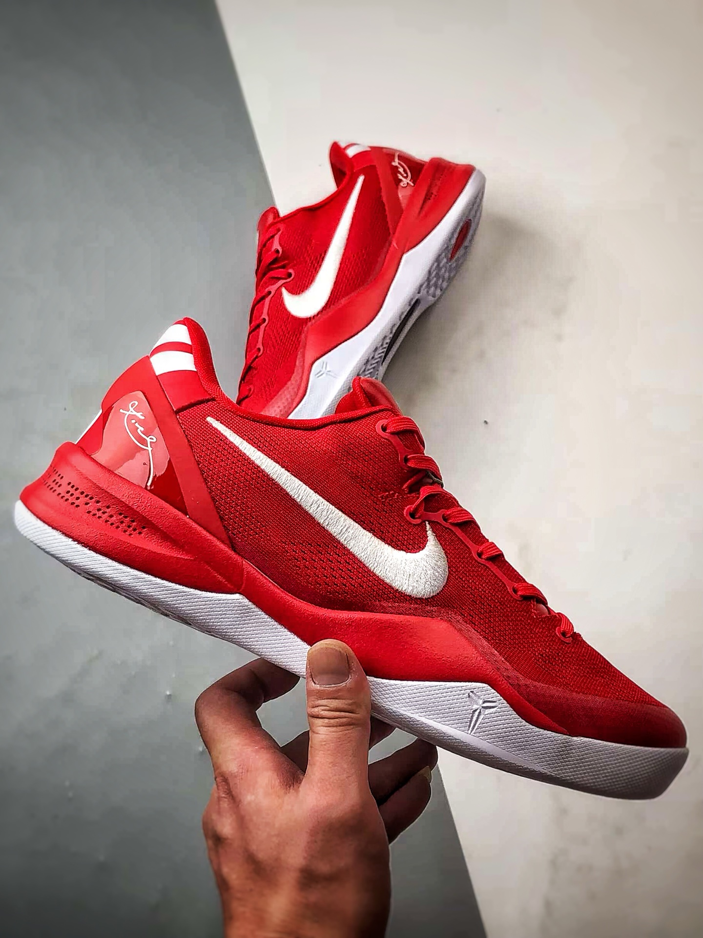 470 NK Kobe 8 Protro ”University Red” S2纯原生产线 科比八代 红色 HF9550-600