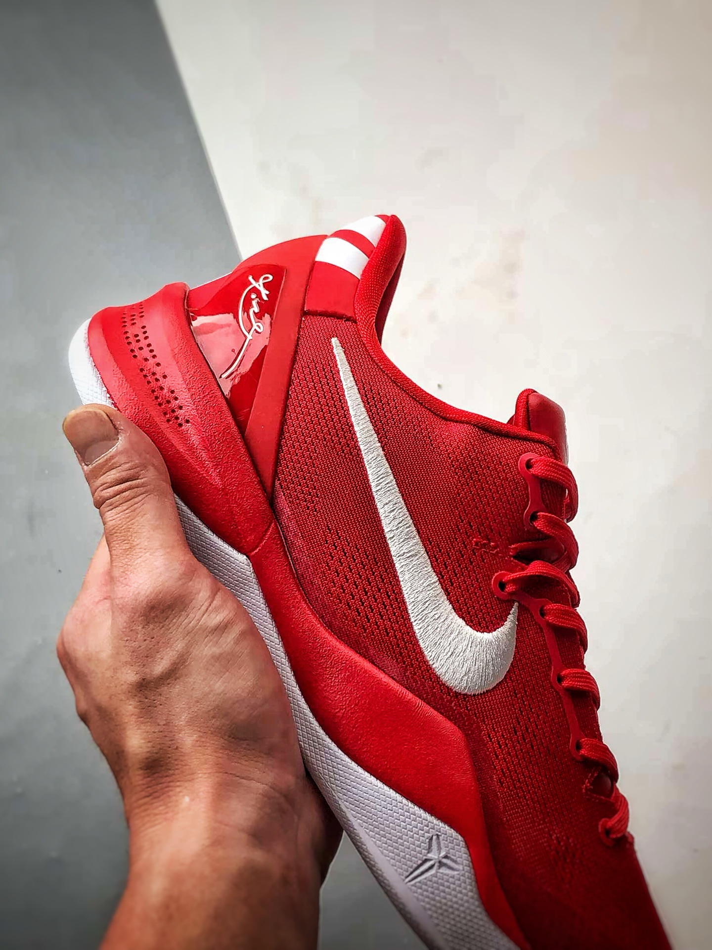 470 NK Kobe 8 Protro ”University Red” S2纯原生产线 科比八代 红色 HF9550-600
