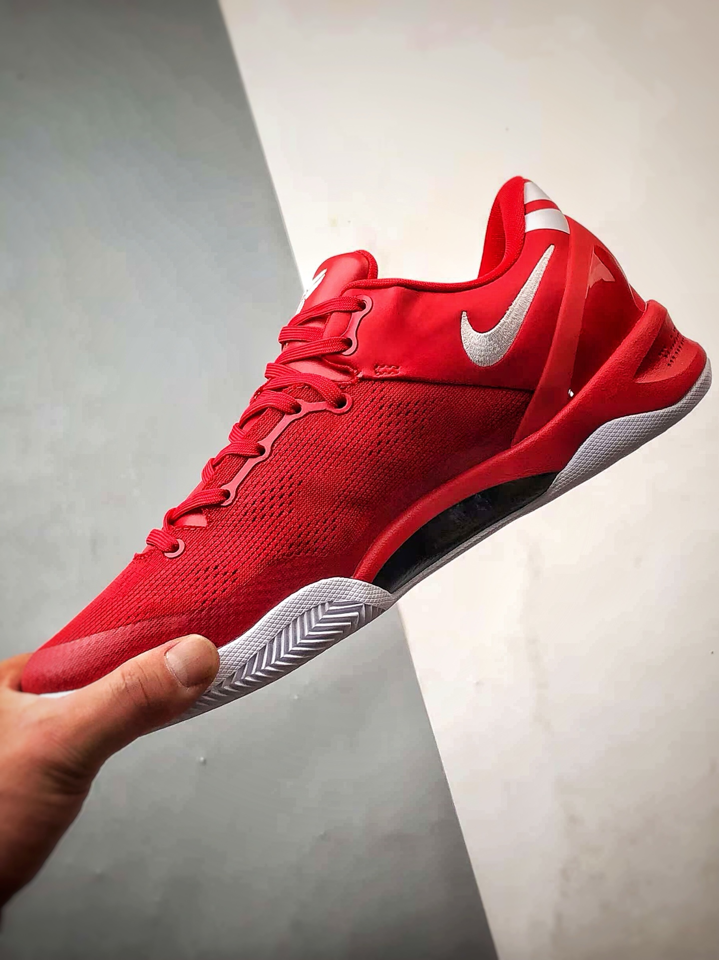 470 NK Kobe 8 Protro ”University Red” S2纯原生产线 科比八代 红色 HF9550-600