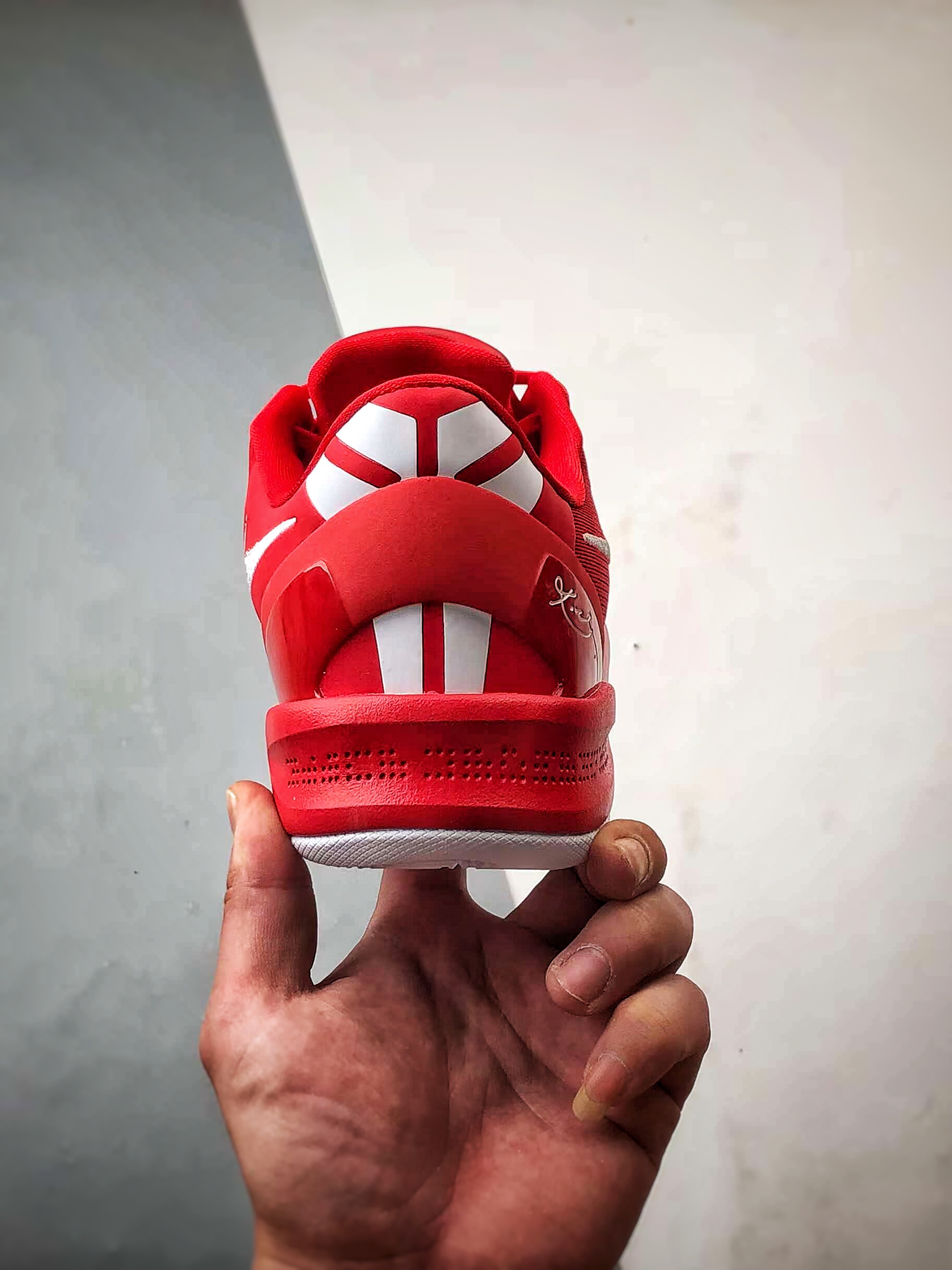 470 NK Kobe 8 Protro ”University Red” S2纯原生产线 科比八代 红色 HF9550-600