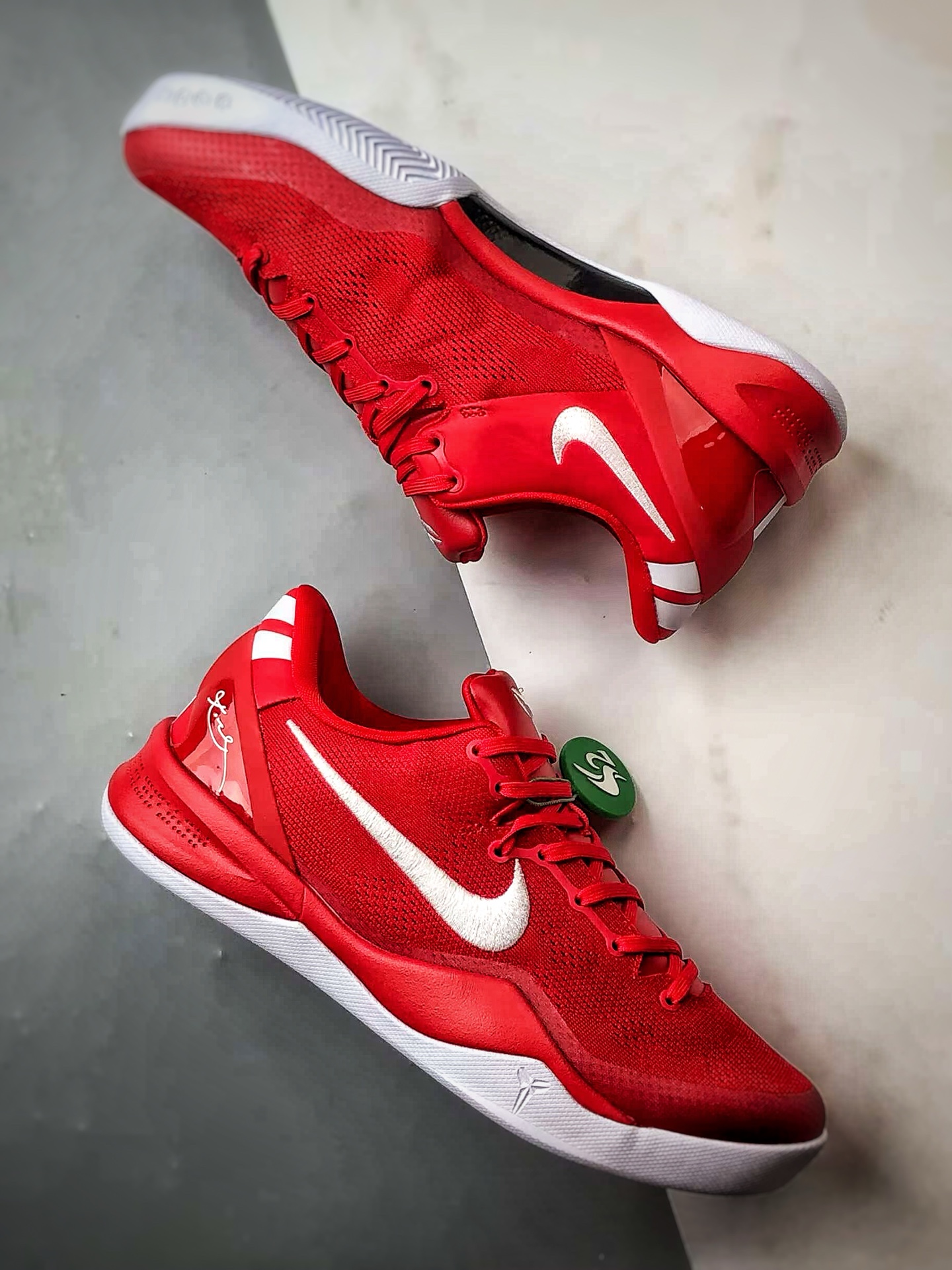 470 NK Kobe 8 Protro ”University Red” S2纯原生产线 科比八代 红色 HF9550-600