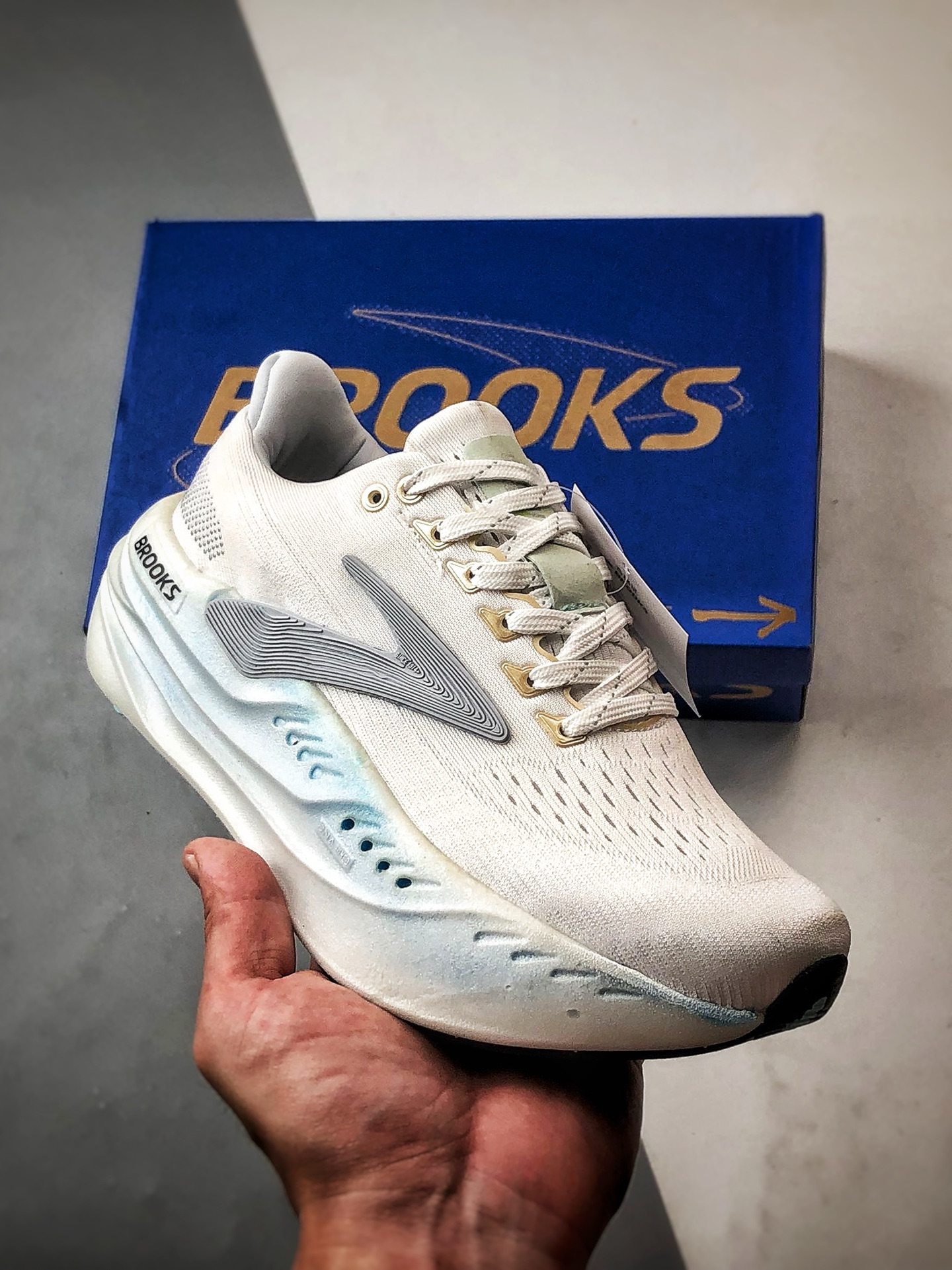 260 Brooks布鲁克斯 Glycerin max 白灰蓝 舒适简约防滑耐磨低帮跑步鞋