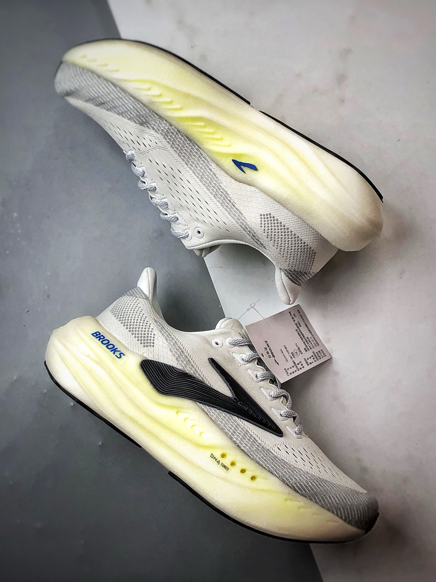 260 Brooks布鲁克斯 Glycerin max 灰黑黄 舒适简约防滑耐磨低帮跑步鞋