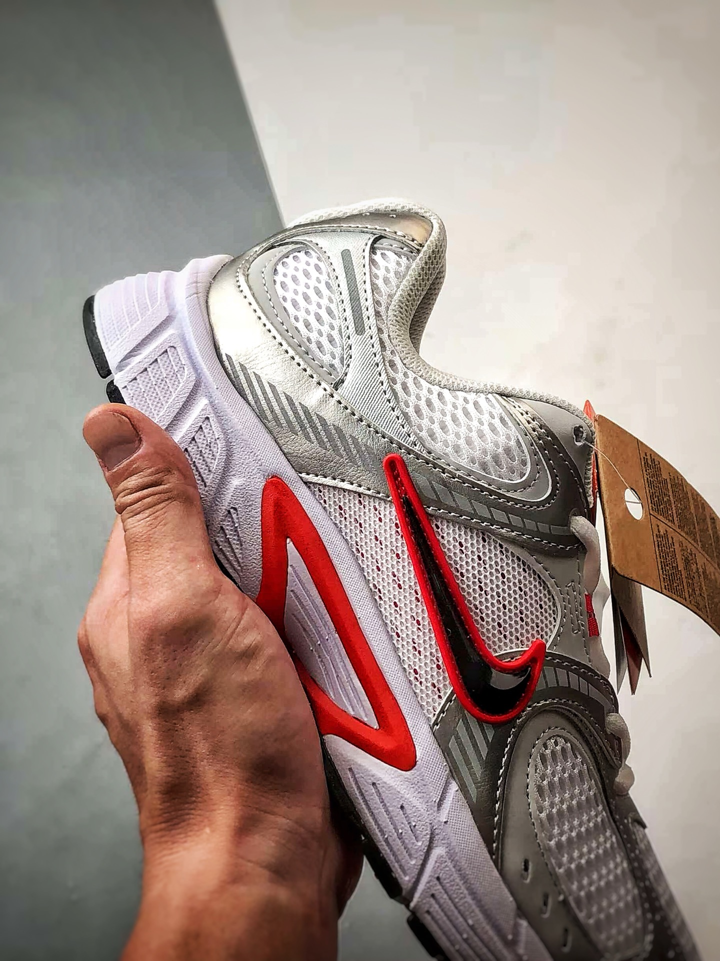 200 NK V5 RNR系列 白银红 复古Y3K风格舒适百搭跑步鞋 HQ7901-100