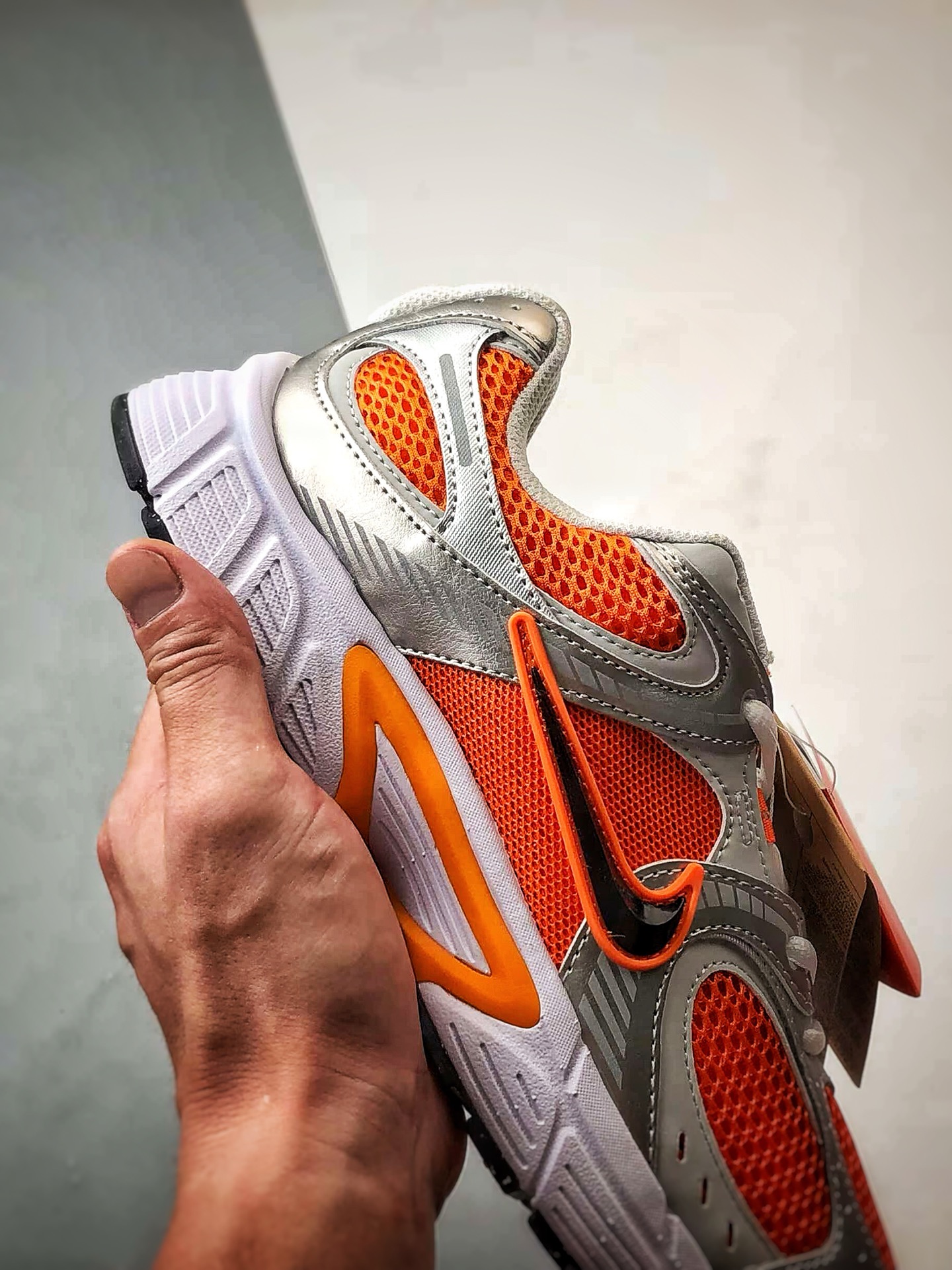 200 NK V5 RNR系列 橙银色 复古Y3K风格舒适百搭跑步鞋 HJ5228-800