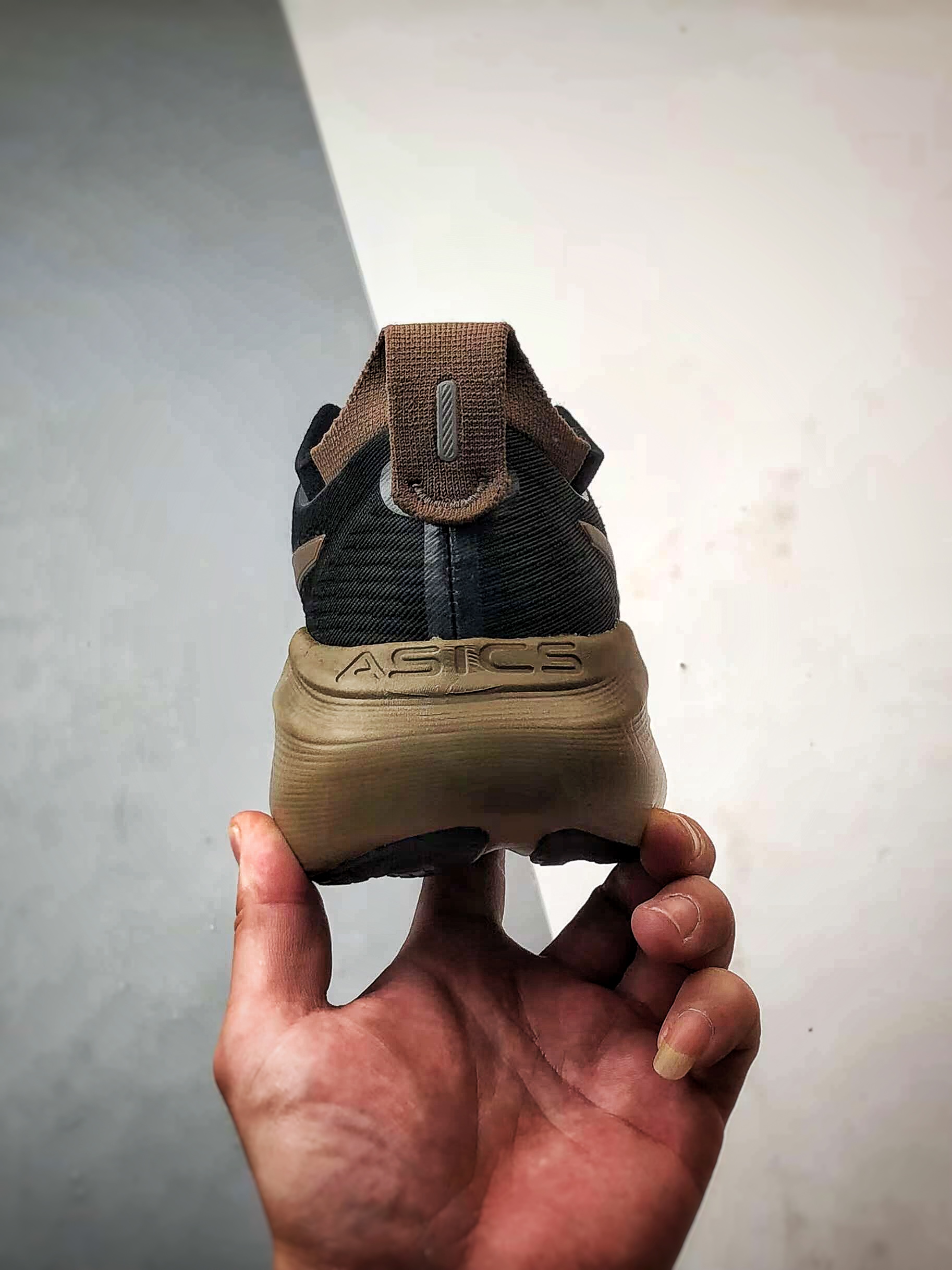 190 Asics Gel-Nimbus 27 黑金 亚瑟士27代舒适轻盈休闲跑步鞋