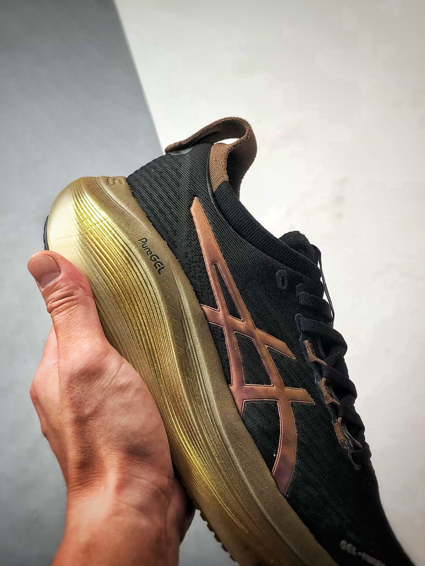 190 Asics Gel-Nimbus 27 黑金 亚瑟士27代舒适轻盈休闲跑步鞋