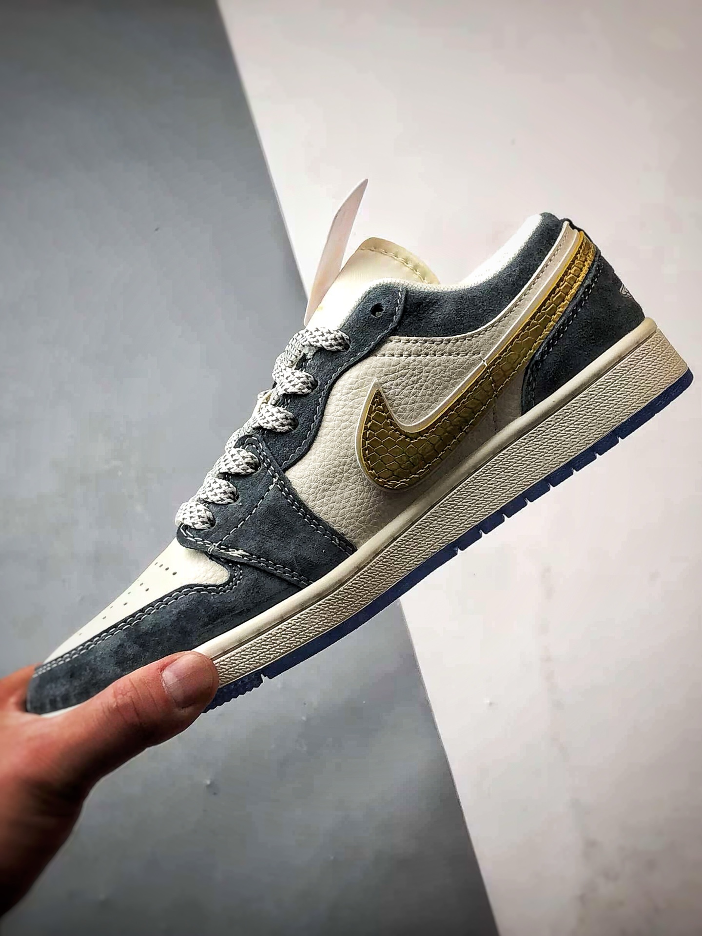 290 Air Jordan 1 Low OG ”高端定制” LV灰蓝蛇纹金钩 XX3168-167