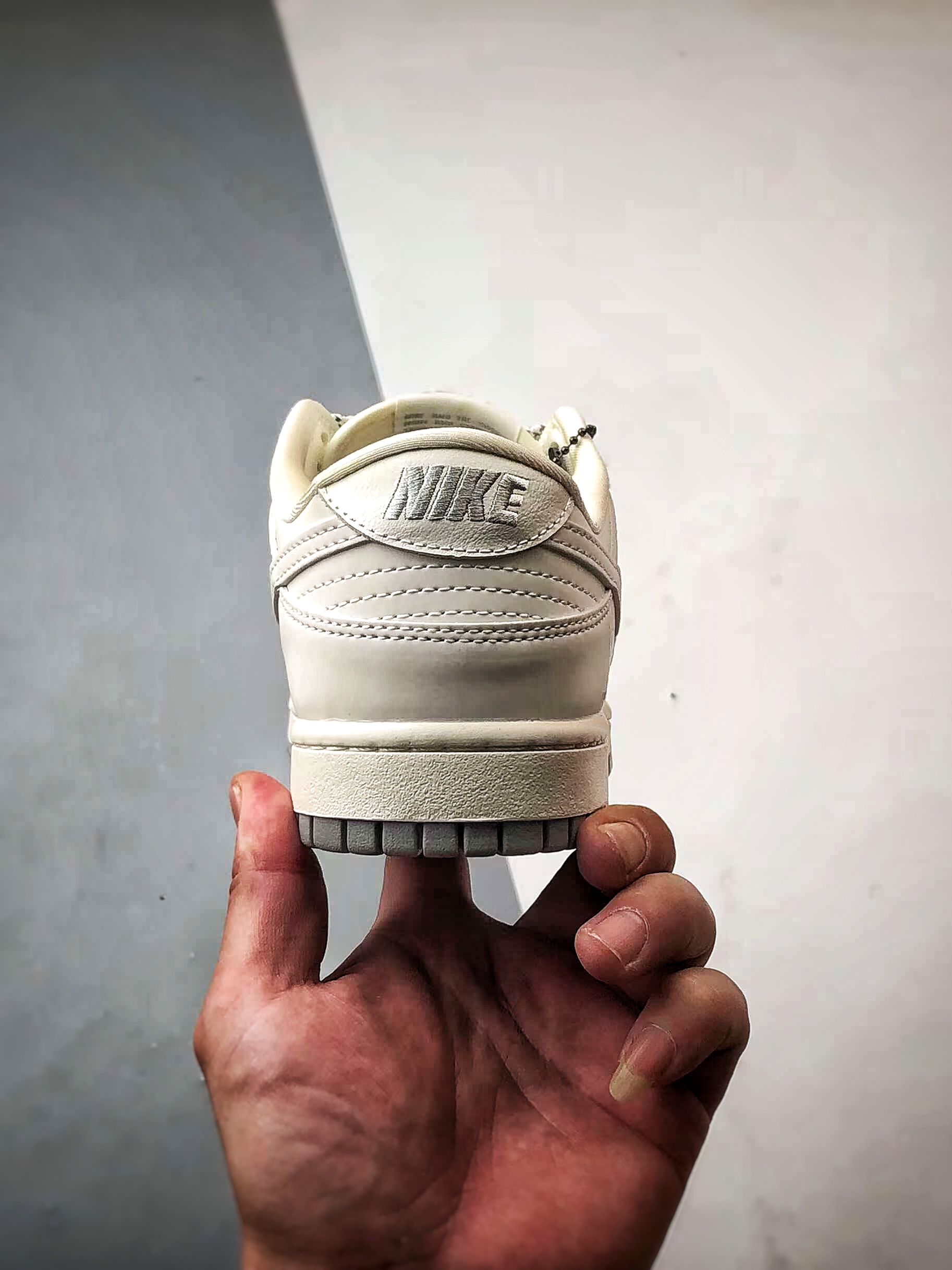 NK Dunk Low Retro ”DIY高端定制” LV反光米白灰双小钩 低帮休闲运动板鞋 XX3168-180