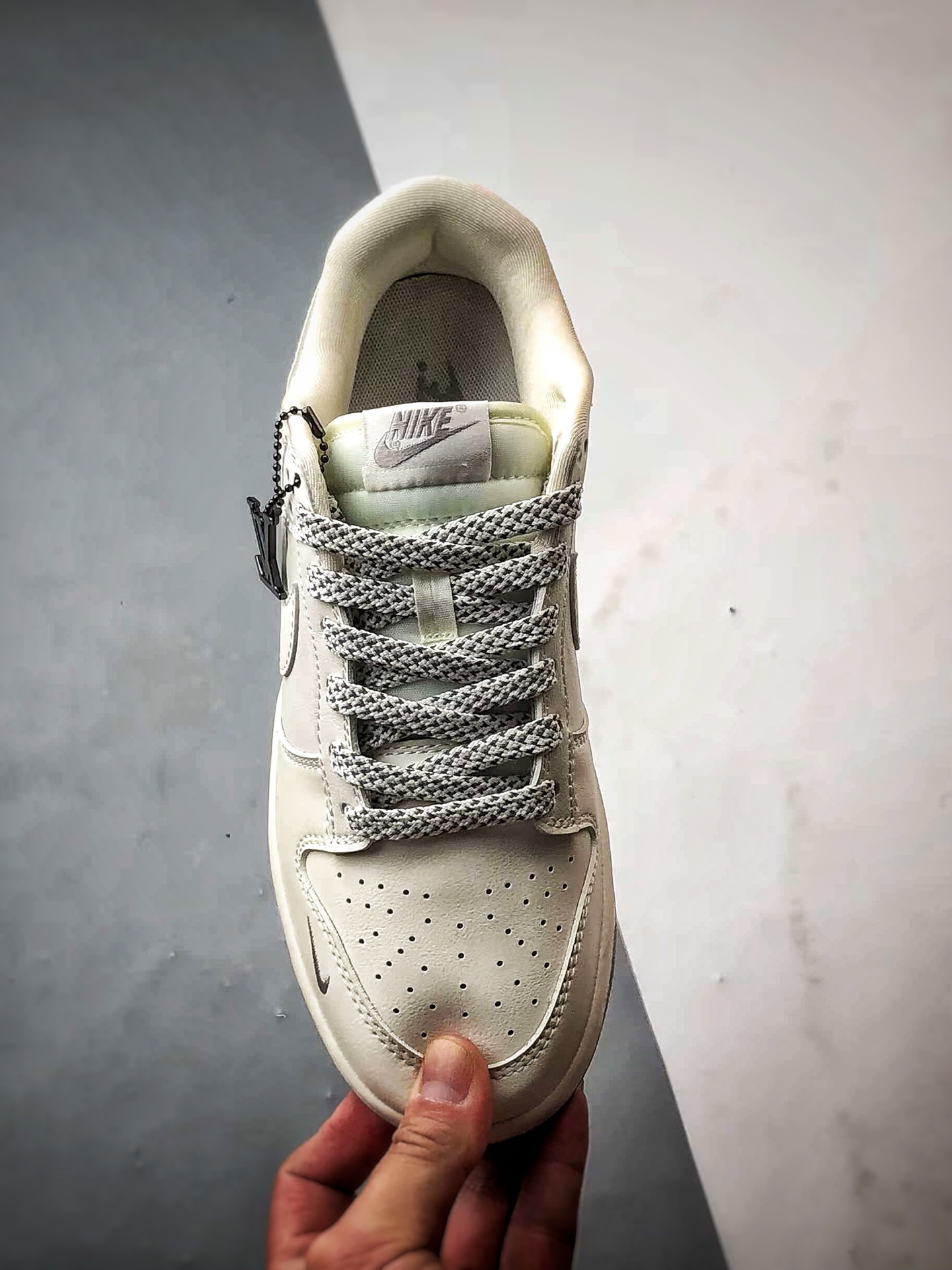 NK Dunk Low Retro ”DIY高端定制” LV反光米白灰双小钩 低帮休闲运动板鞋 XX3168-180
