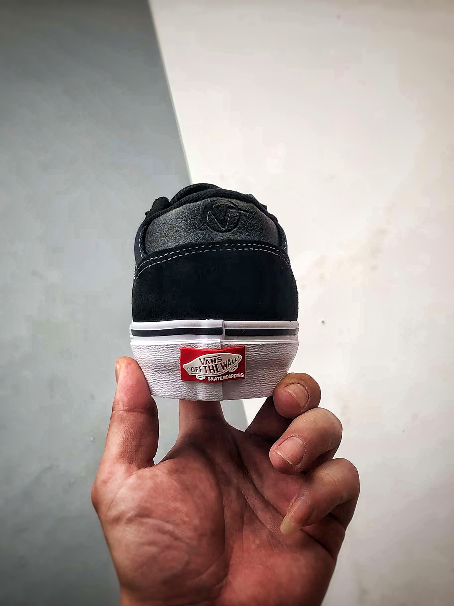 180 Vans Skate Rowan Pro 黑白 经典百搭 轻便舒适专业滑板鞋 VN0A4TZCY28