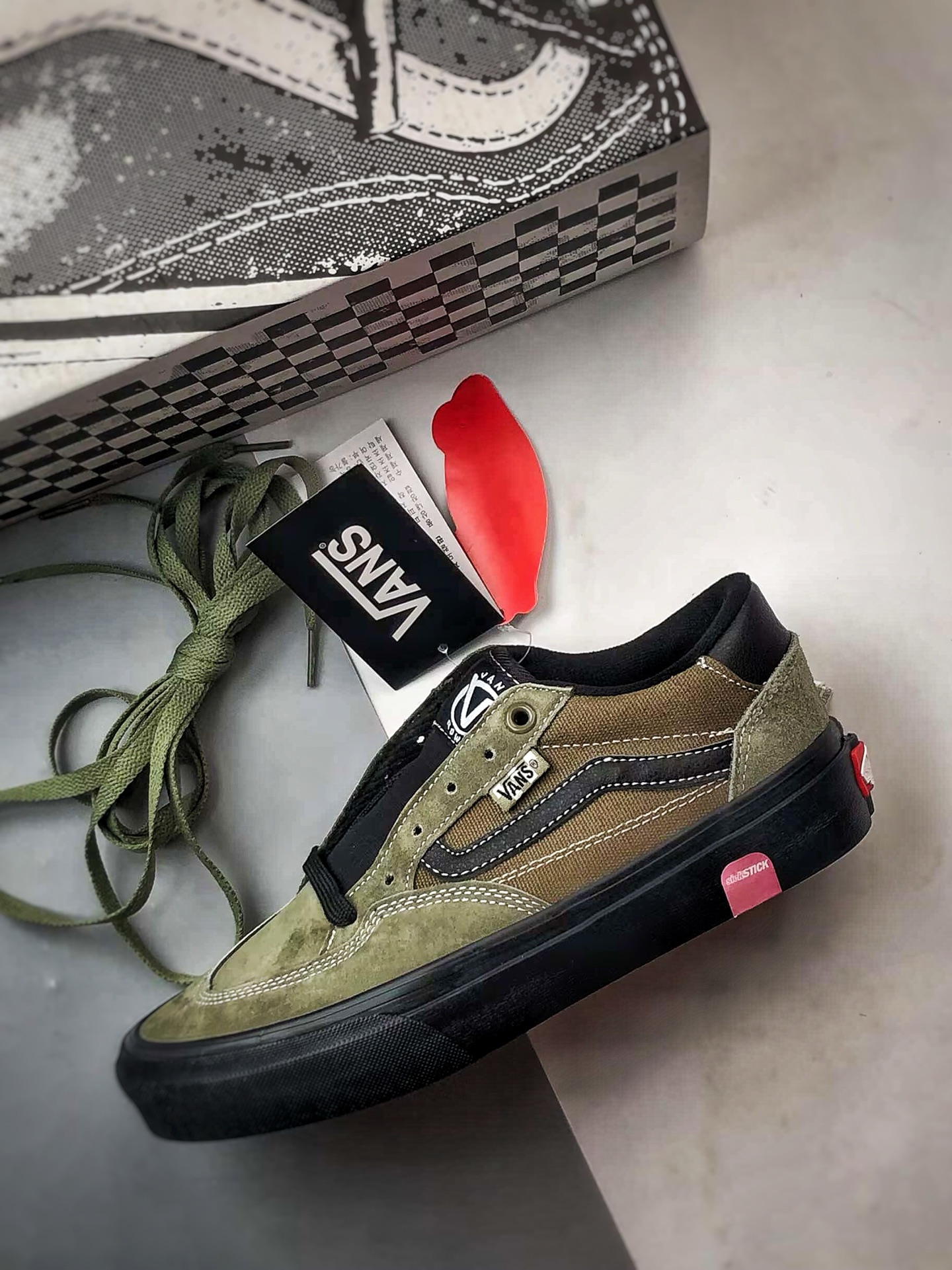 200 Vans Skate Rowan Pro 黑绿 经典百搭 轻便舒适专业滑板鞋 VN0A5JICBIQ