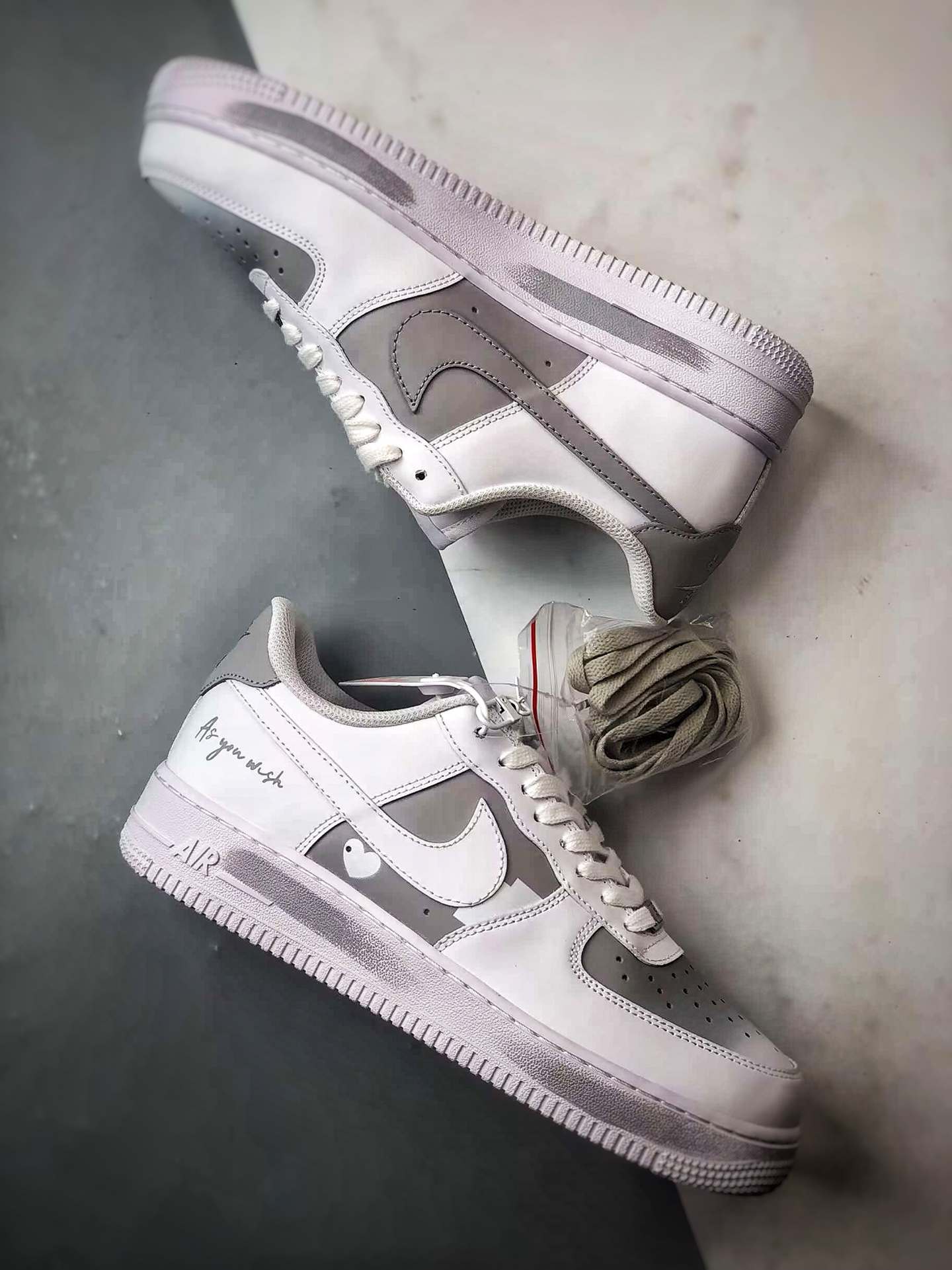 220 Air Force 1 '07 Low 情人节白灰 CW2288-111